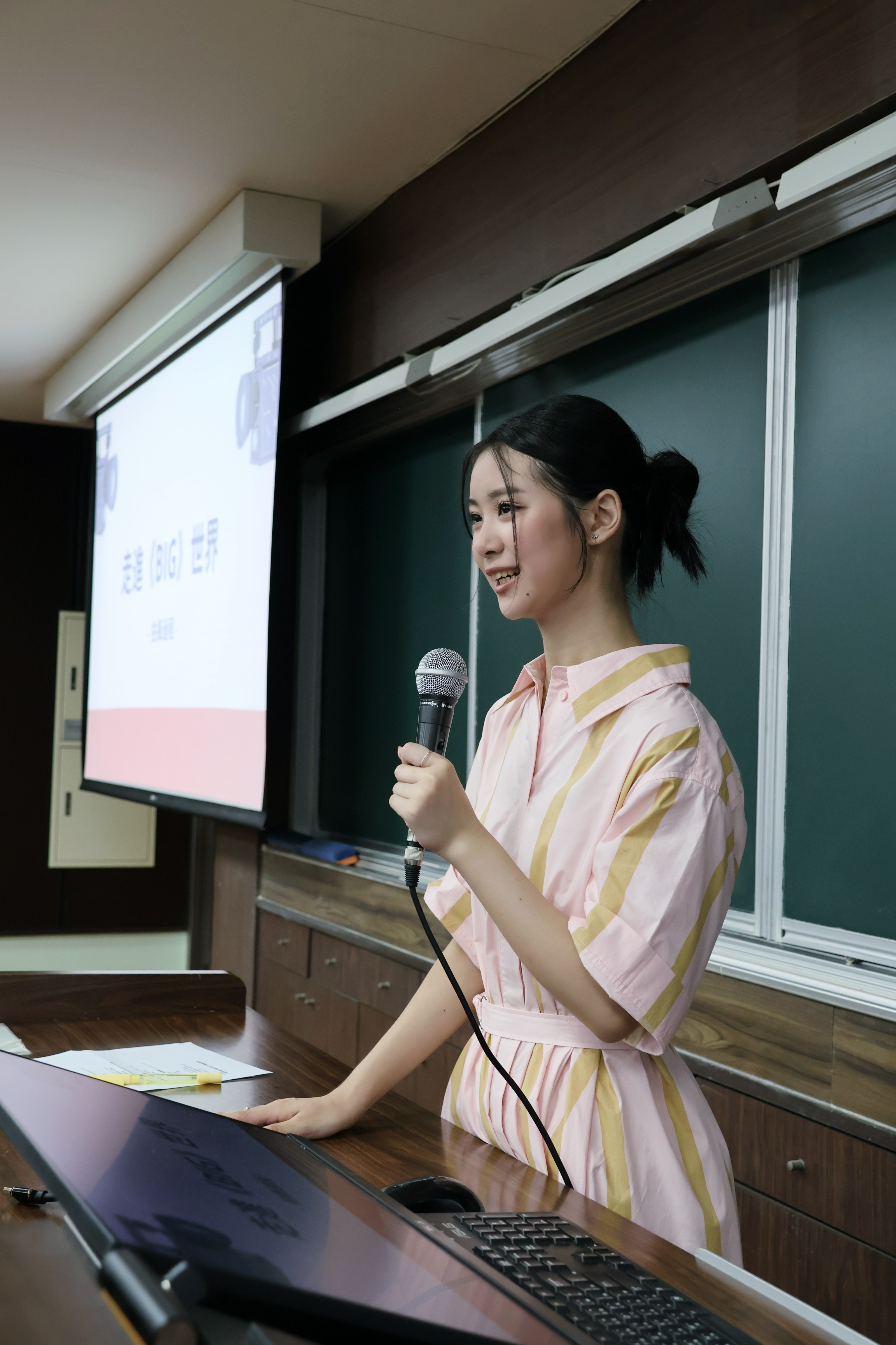 17歲的于卉喬首次演講相當緊張。（圖／光意娛樂提供）