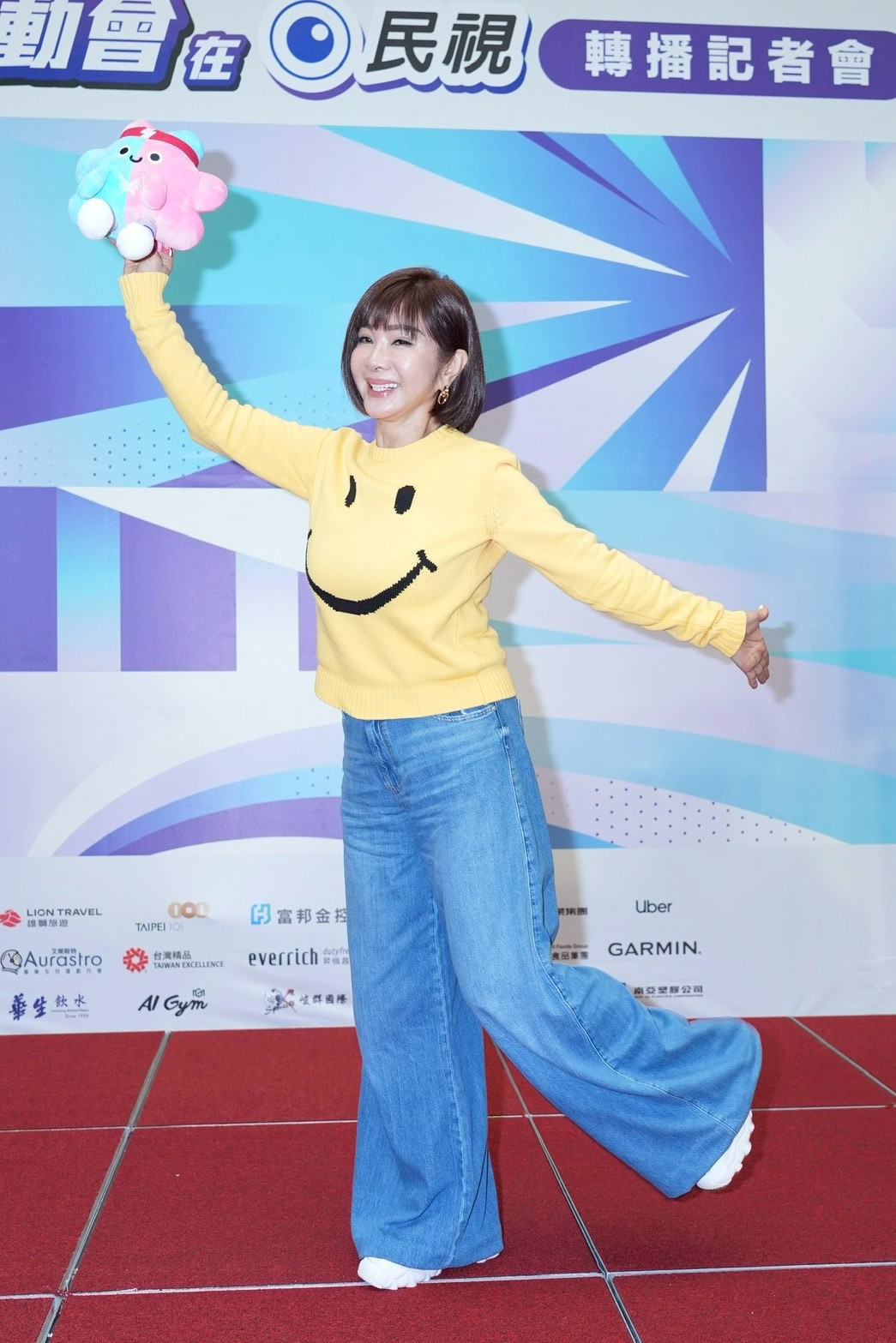 陳美鳳活力現身記者會。（圖／記者許方正攝）