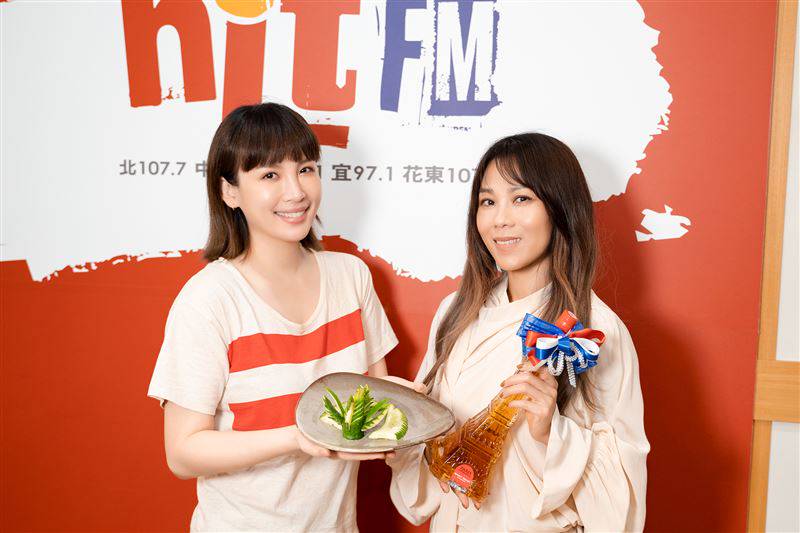 蔡健雅（右）當年贏了魏如萱拿下獎座。（圖／資料照，Hit Fm聯播網）