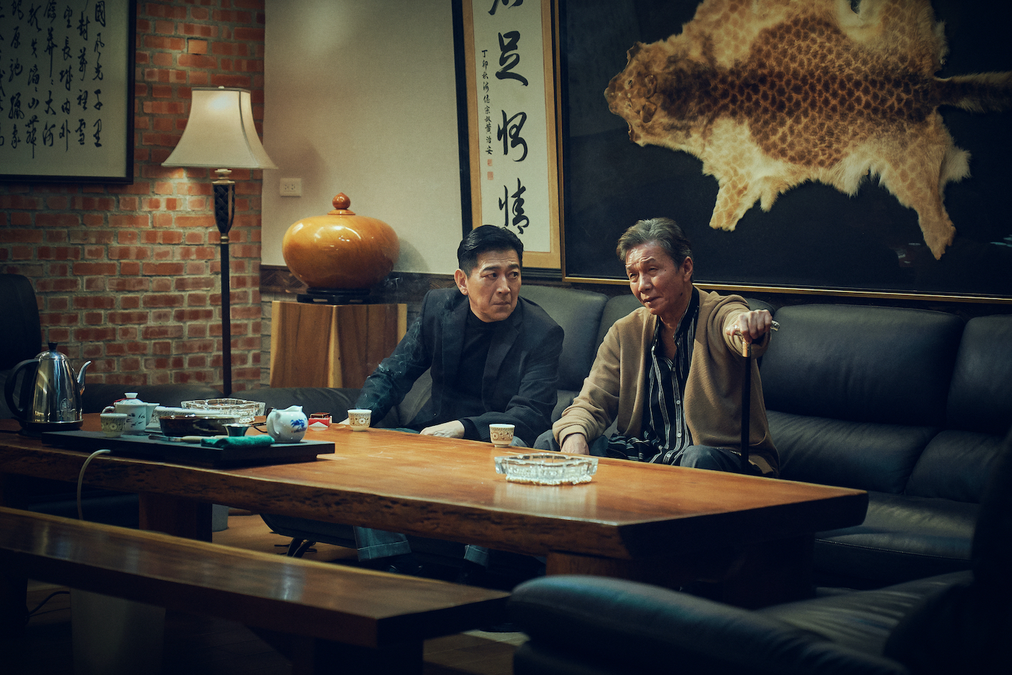 「北館」貴董(高捷飾）這次將與「北城」哈達(太保飾)兩大角頭老大將聯手合作。。（圖／曼尼娛樂提供）