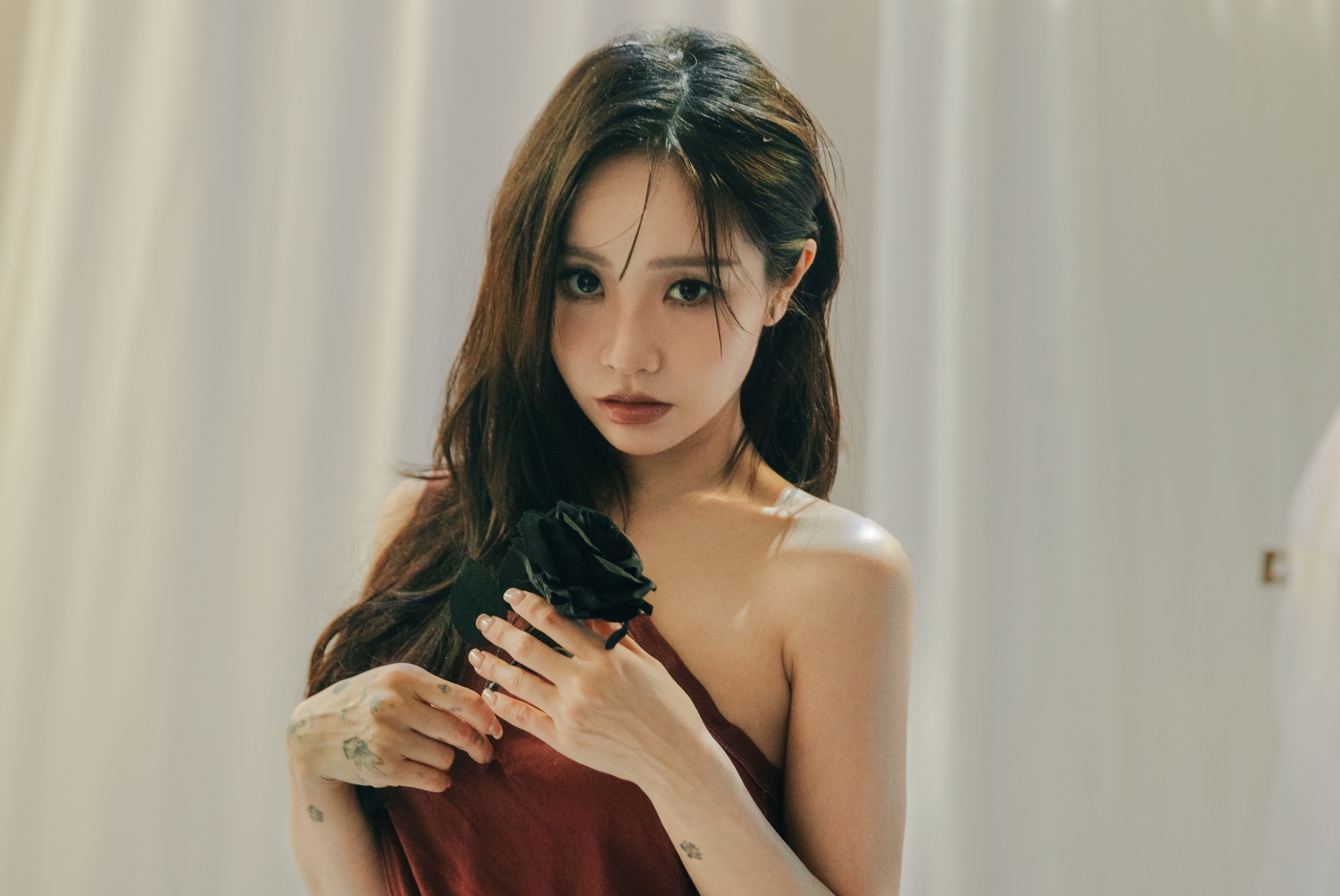 陳芳語與音樂創作人李杰明，推出全新單曲〈侵愛的〉。（圖／陶山音樂提供）