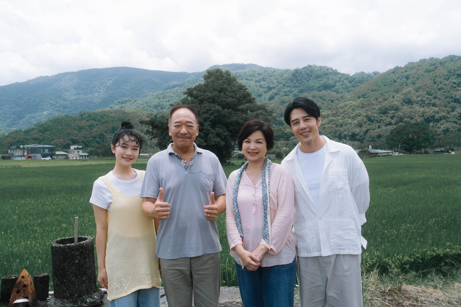 胡宇威（右起）、楊貴媚、傅雷和李玲葦共同出席開鏡。（圖／公視+提供）