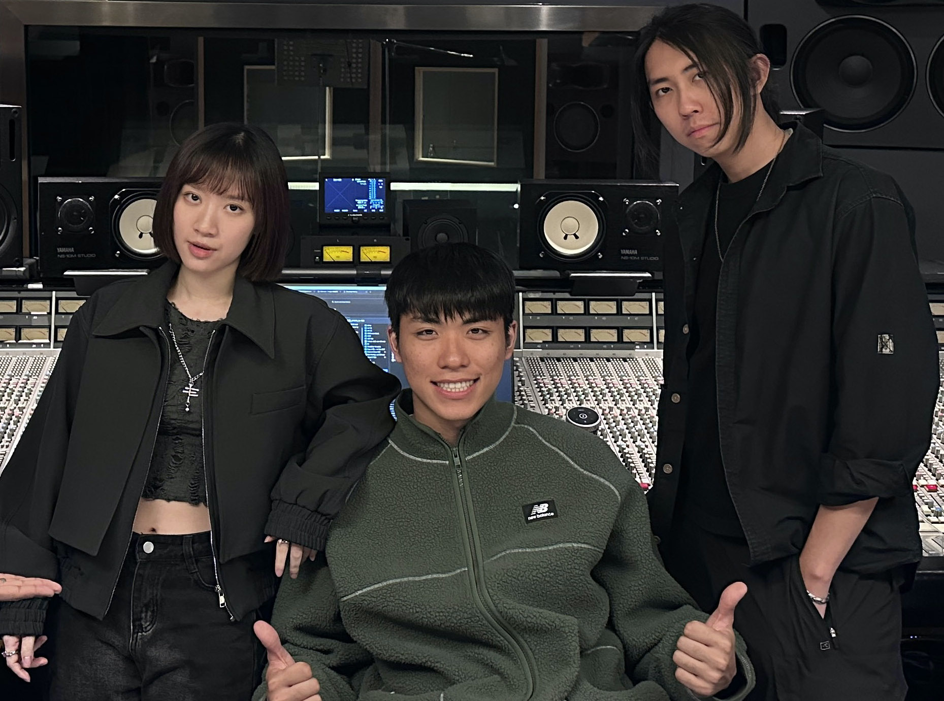 製作人舒涵、王ADEN以及錄音師。（圖／舒涵提供）