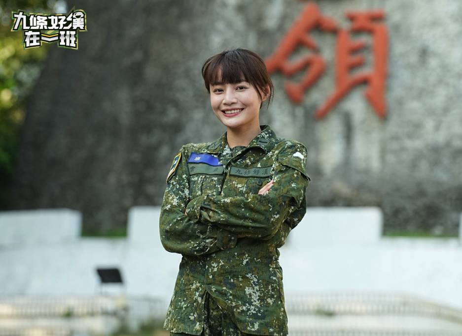 綜藝節目《九條好漢在一班》找來雲朵姐姐擔任班長。（圖／台視提供）