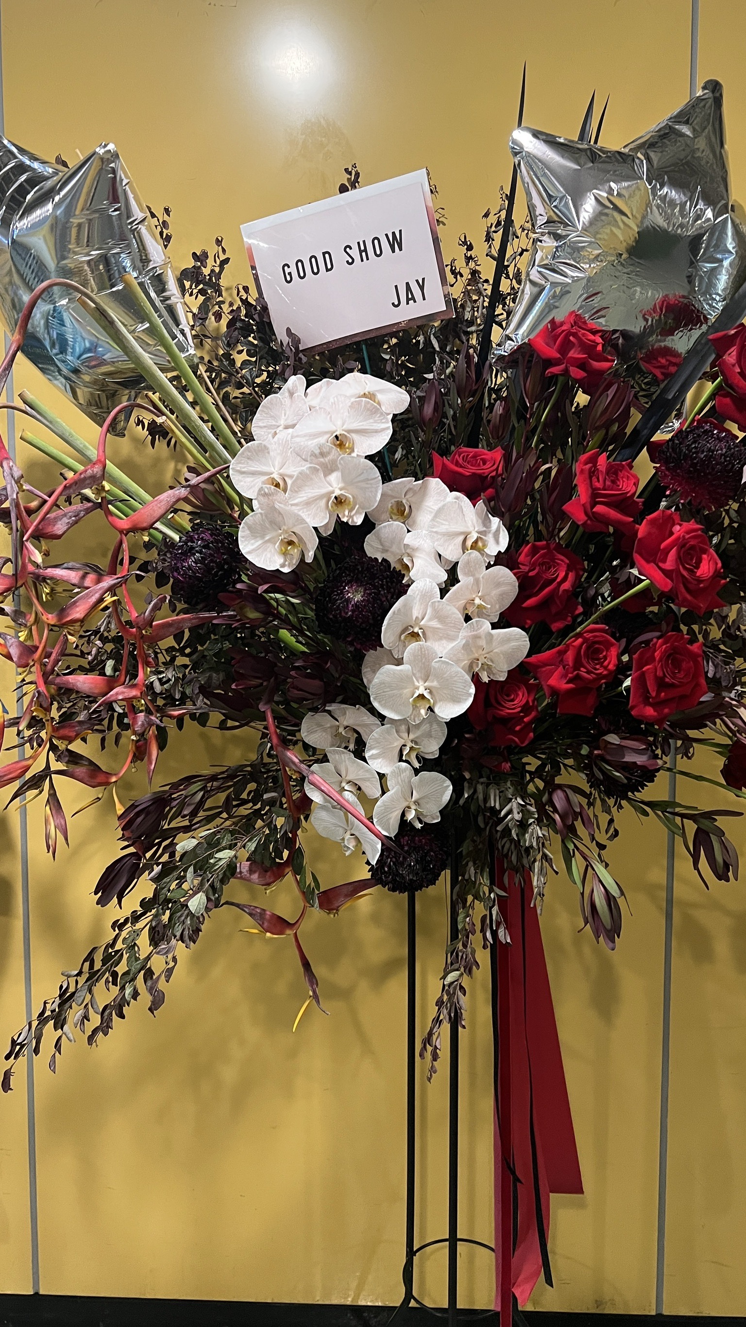 周杰倫送上花籃祝賀GD演唱會順利。（圖／記者蕭宇涵攝）