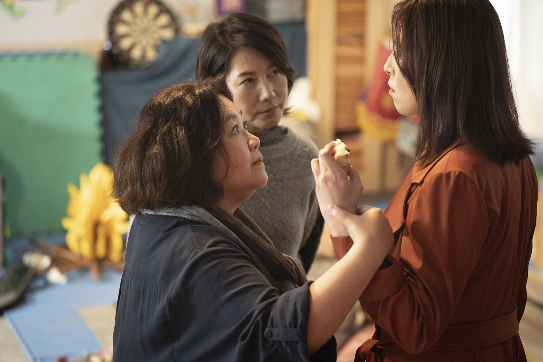 孫淑媚（右起）、丁寧、鍾欣凌吵架了。（圖／公視台語台、華視提供）