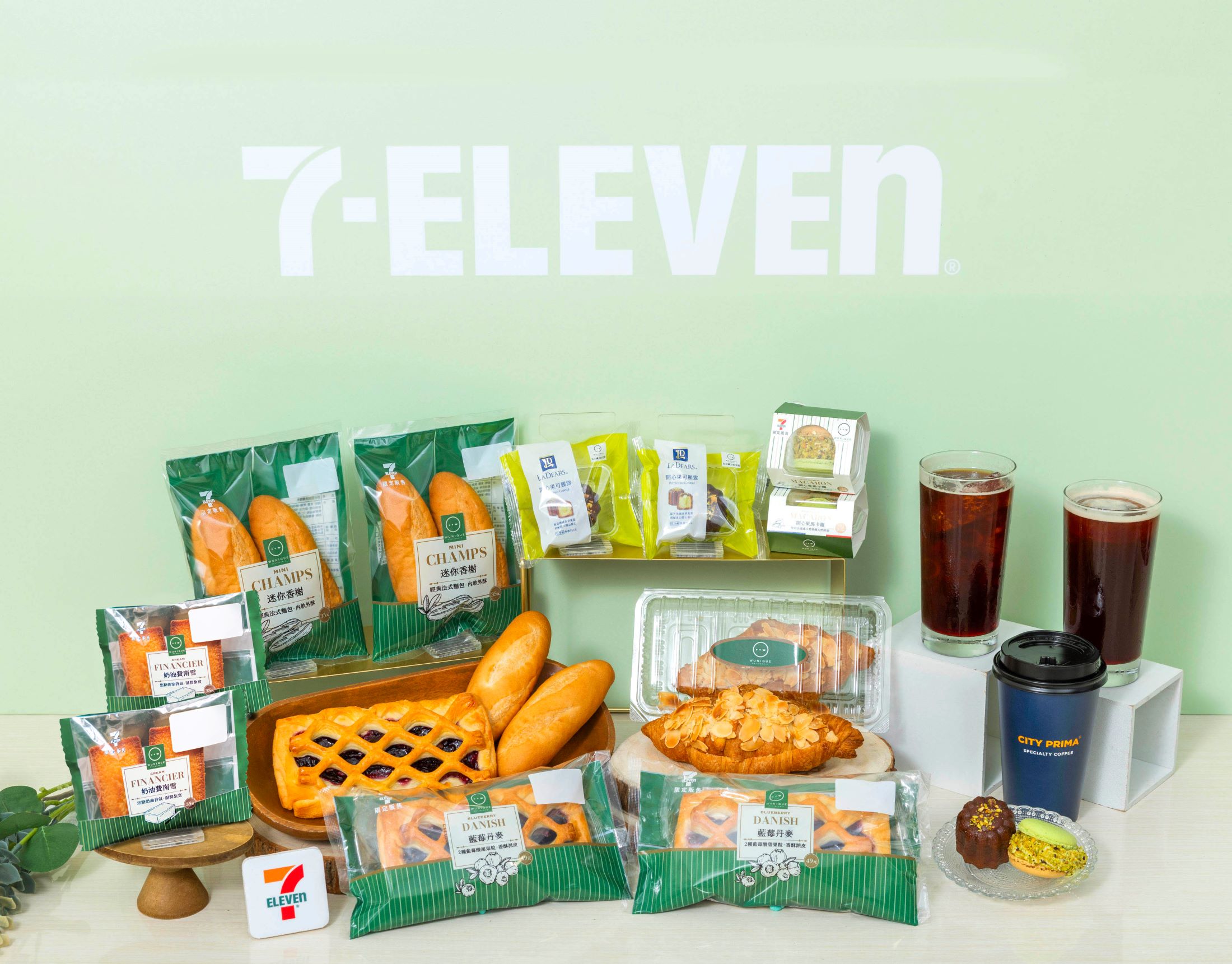 7-ELEVEN攜手甜點名店「WUNIQUE吳一無二」。（圖／7-ELEVEN提供）