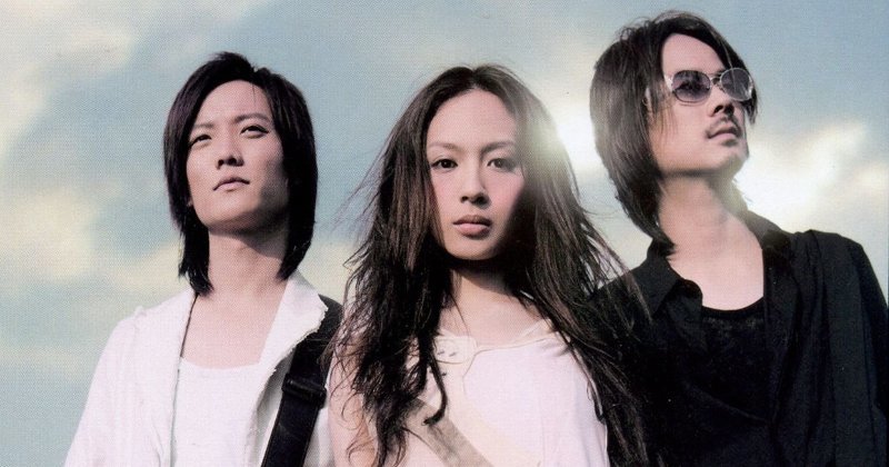 「F.I.R.飛兒樂團」前主唱詹雯婷（中）與陳建寧（右）鬧翻。（圖／翻攝自KKBOX）