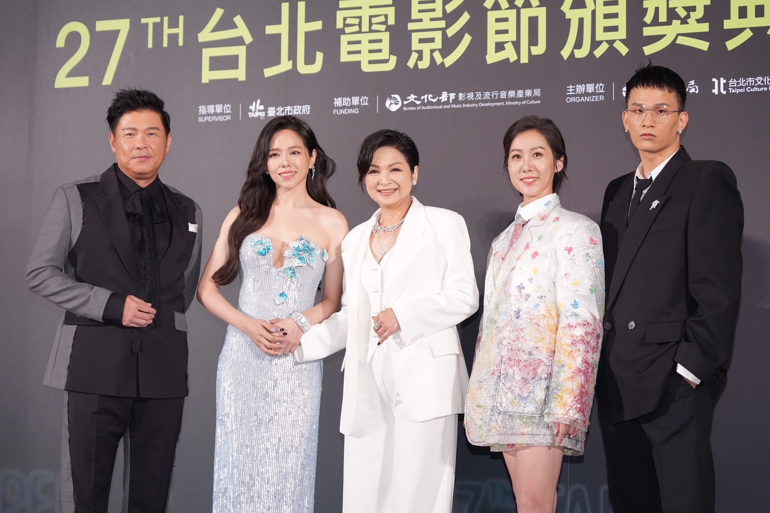 曾國城（左起）、夏于喬、楊貴媚、張詩盈、黃奇斌。（圖／記者陳明中攝）