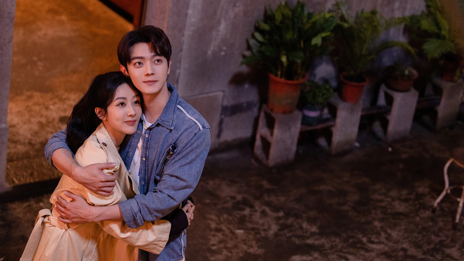 楊紫（左）、許凱首次合作，共同主演愛情都市劇《承歡記》。（圖／中天提供）