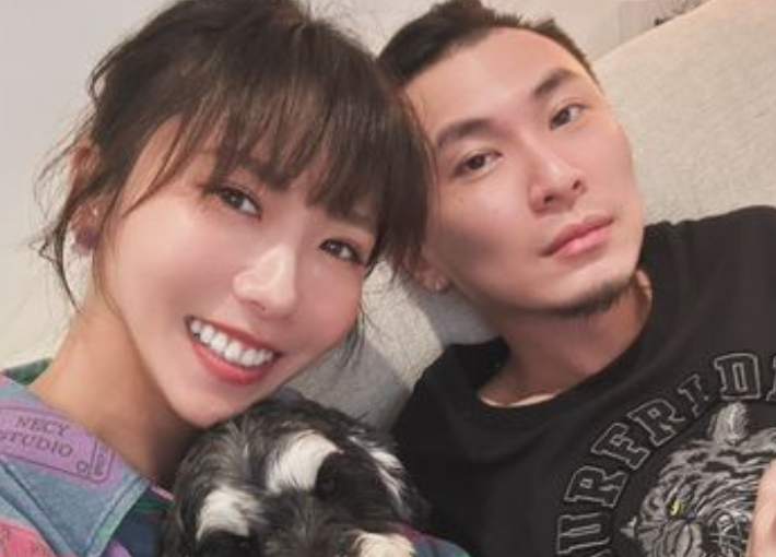大牙520才曬照慶木婚！不到3個月突宣布離婚。（圖／翻攝自FB）