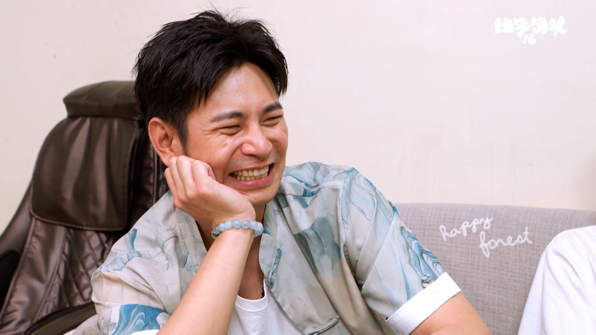楊子儀透露自己其實在40歲以前就很想要有個小孩。（圖／公視提供）