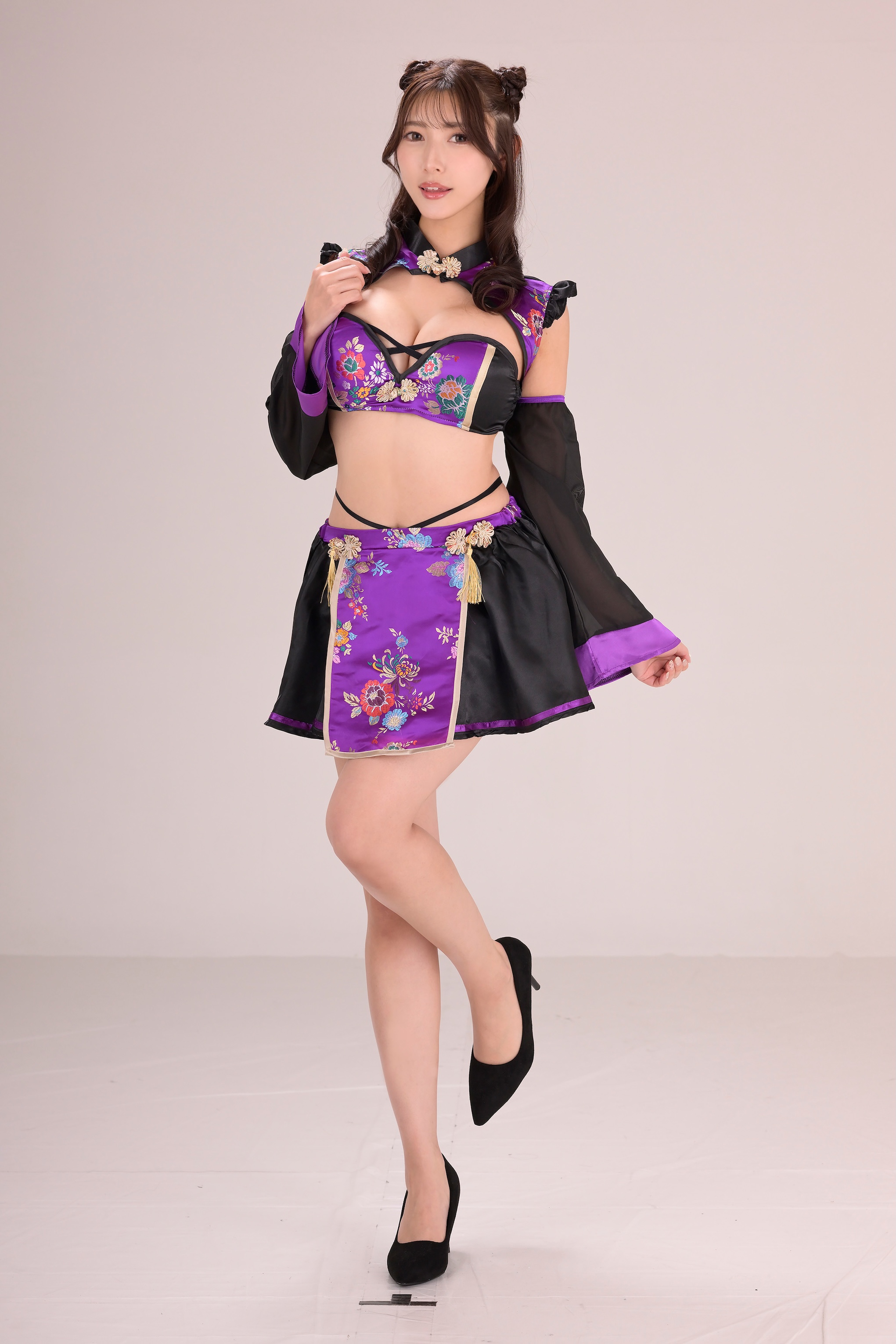 森澤佳奈愛吃台灣烏魚子。（圖／金金財寶娛樂城提供）