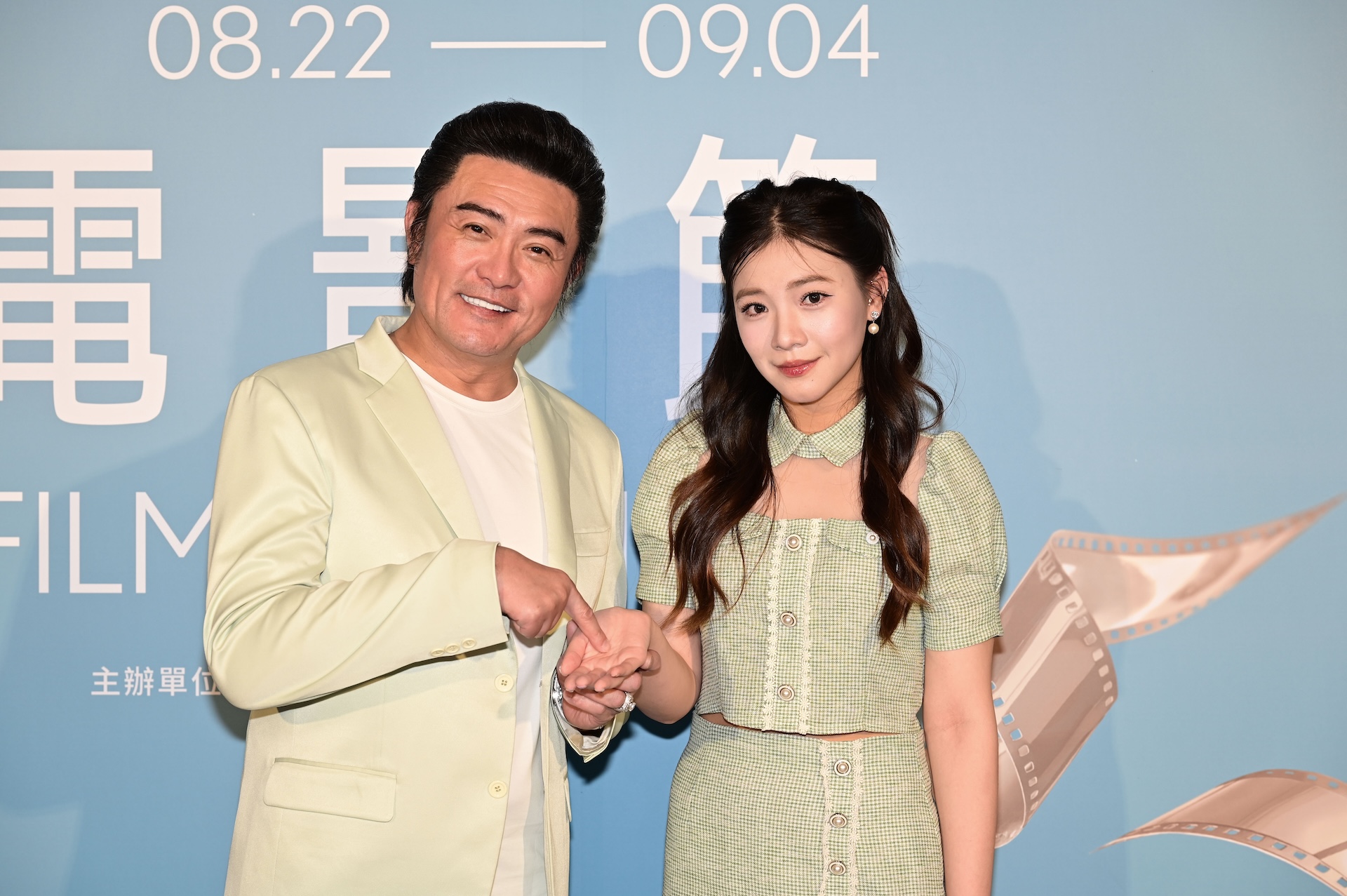 李㼈（左）帶著李紫嫣出席電影節。（圖／桃園電影節提供）