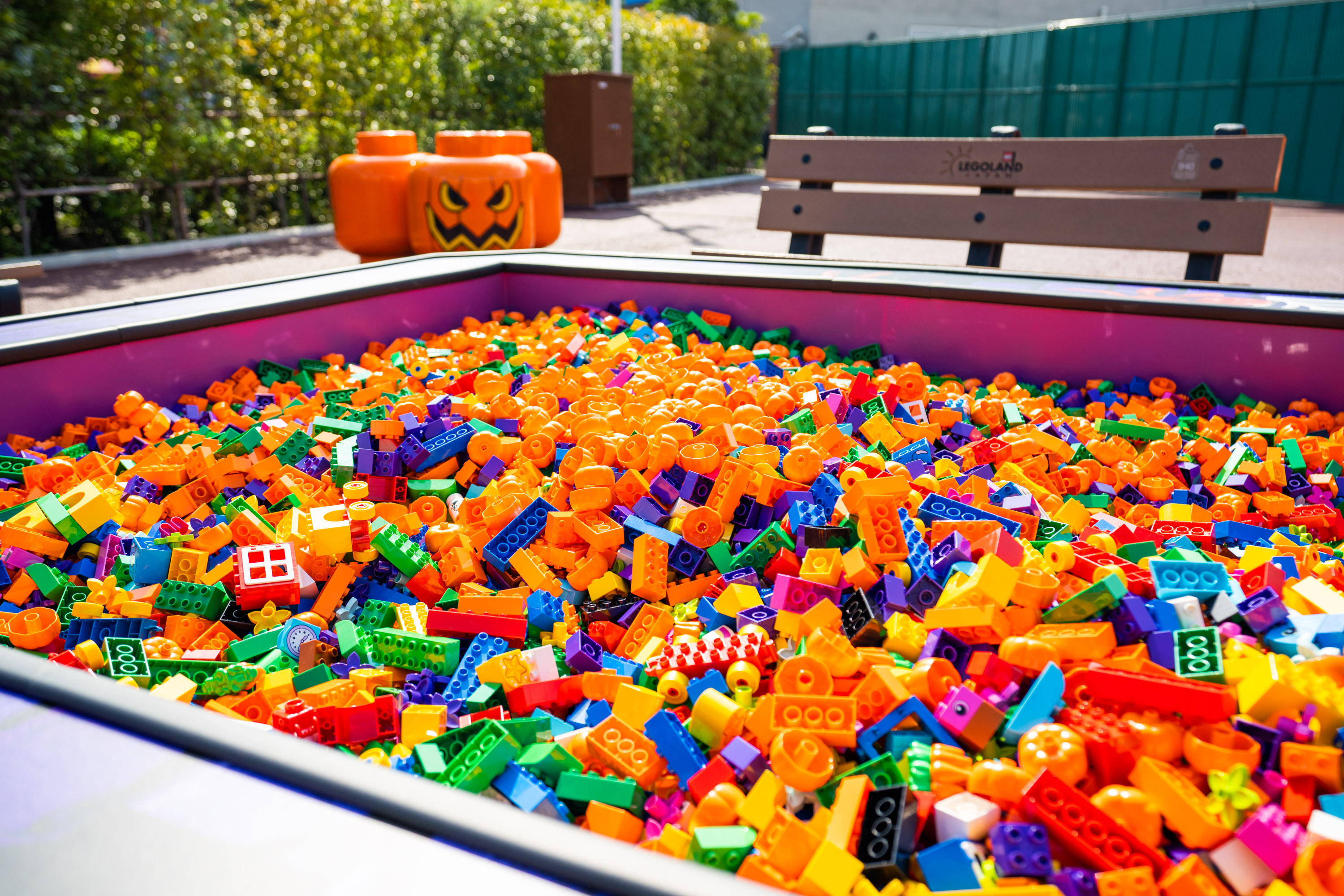 Brick Play Area 巨大樂高®池。（圖／樂高樂園提供）