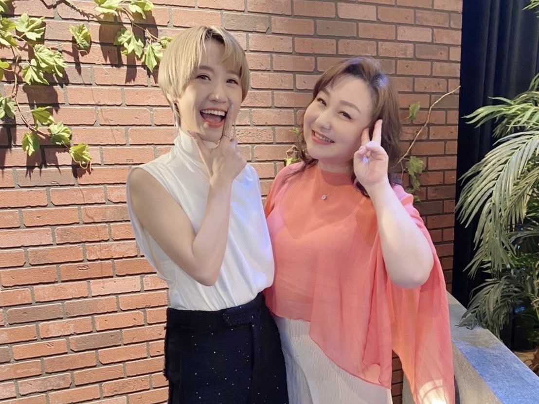 LuLu、鄭怡合照（圖／翻攝鄭怡FB）