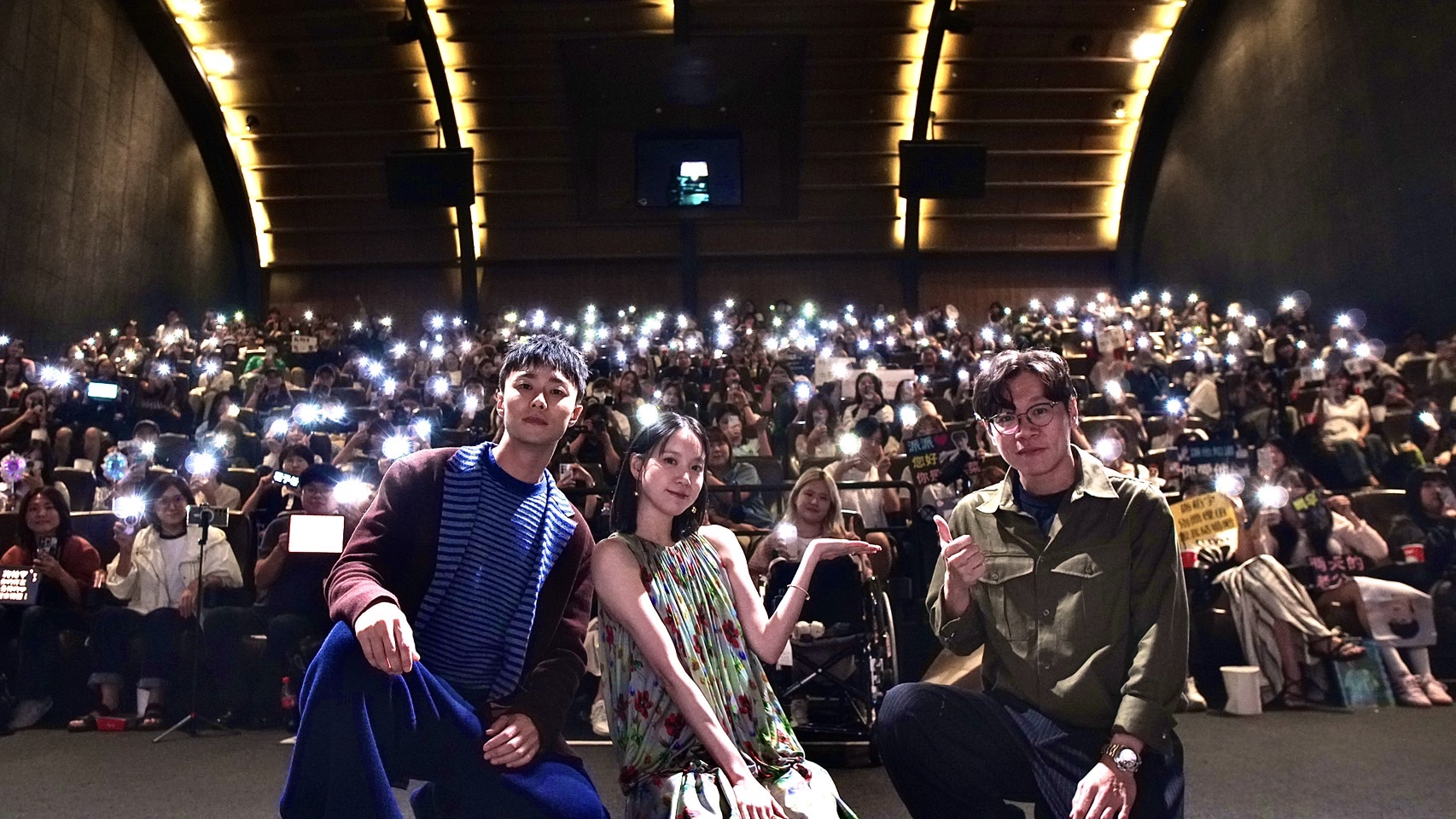 施柏宇（左起）、程予希和導演邱晧洲出席《夏日最後的祕密》韓國首映。（圖／阿榮影業提供）