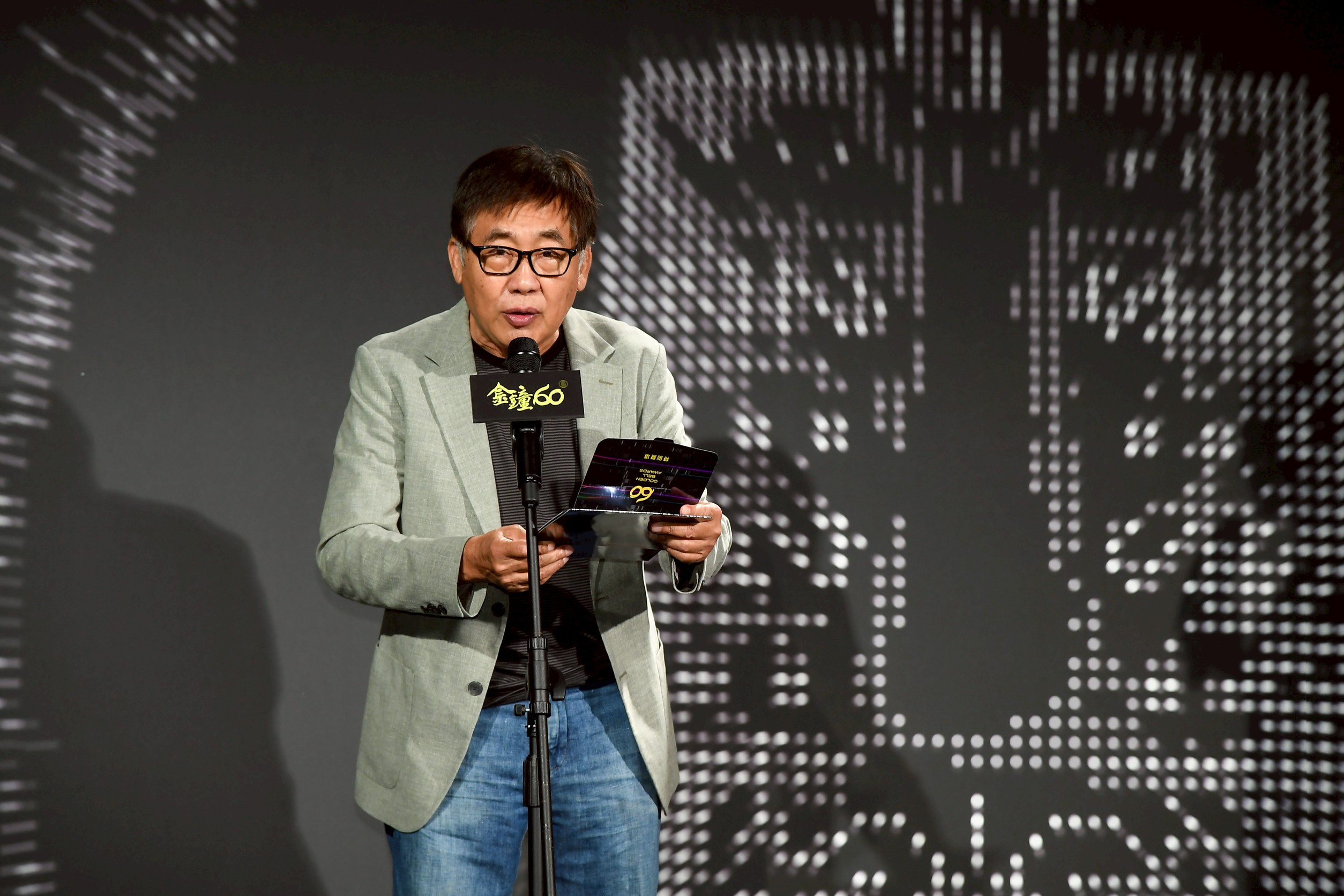 特別獎項評審委員會主任委員 導演梁修身公布「別貢獻獎」。（圖／三立提供）
