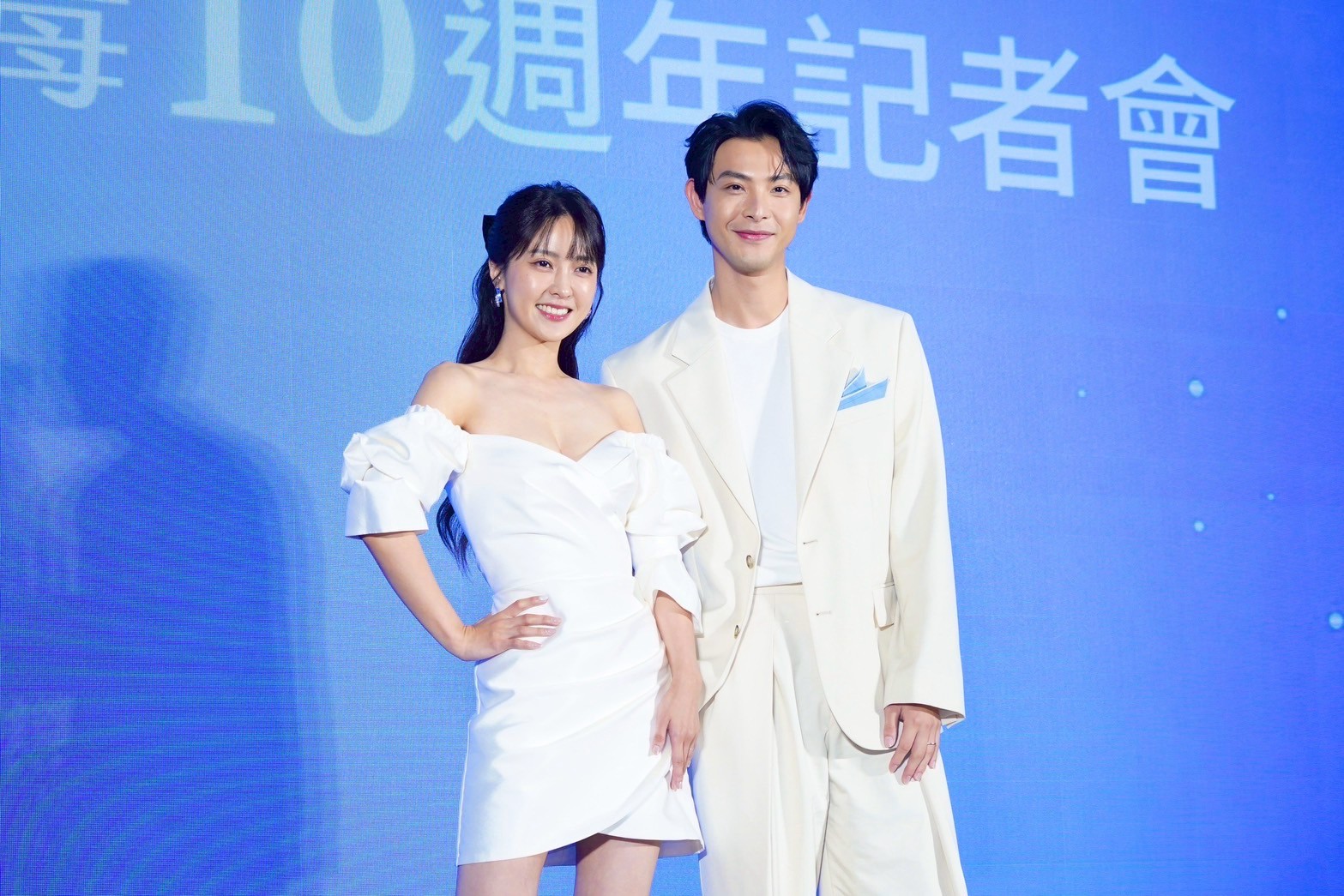 2月登記結婚的大元、年底將升格當爸的連晨翔出席記者會。（圖／記者許方正攝）