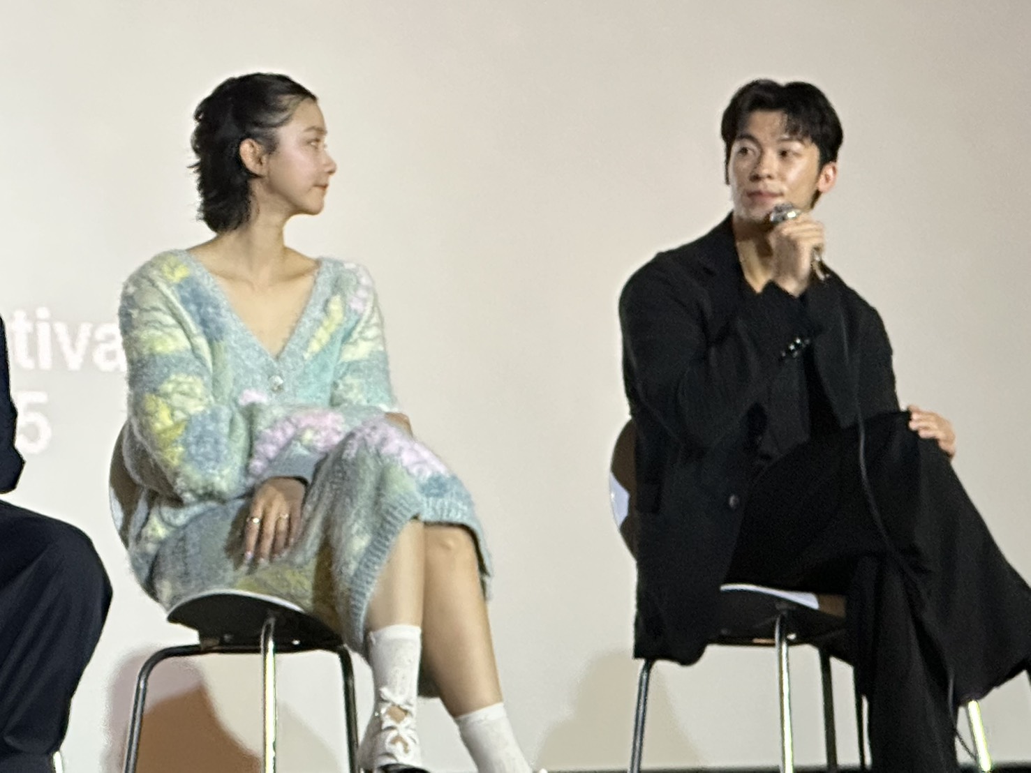 許光漢（右）、袁澧林剛好互看。（圖／記者蔡依庭攝）