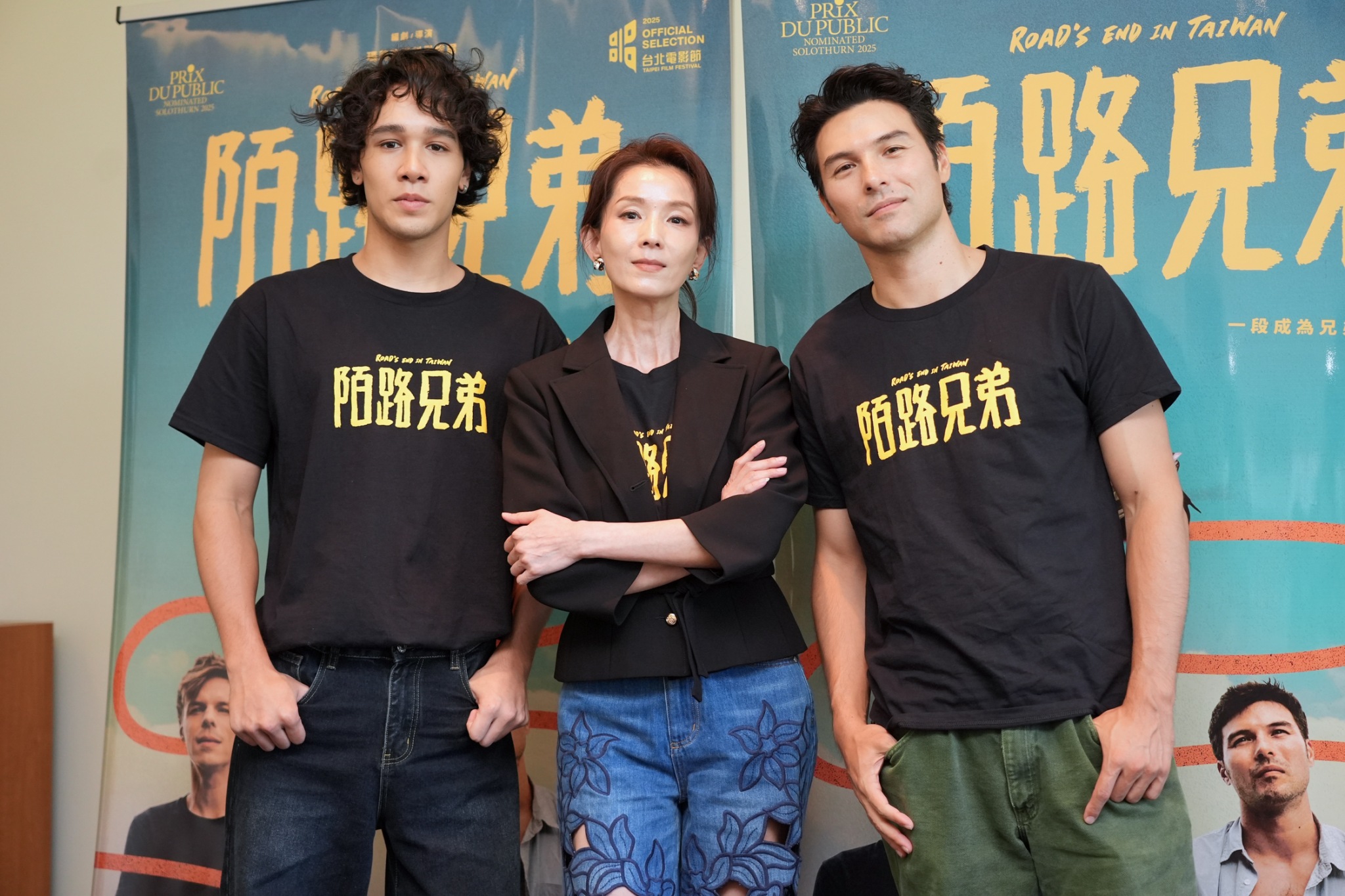 葉全真（中）片中飾演鳳小岳、納曜的現任母親，拍攝時氣場全開。（圖／記者陳明中攝）
