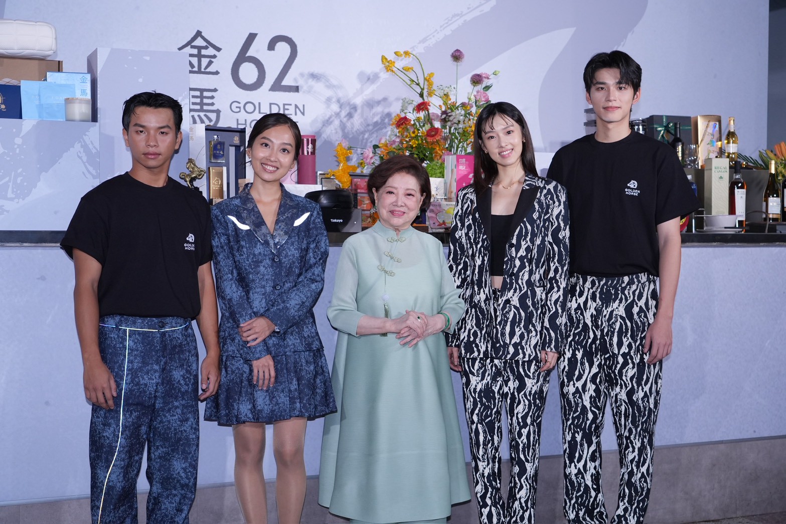 王品澔（右起）、何曼希、陳淑芳、楊富江、陳泰河。（圖／記者許方正攝）