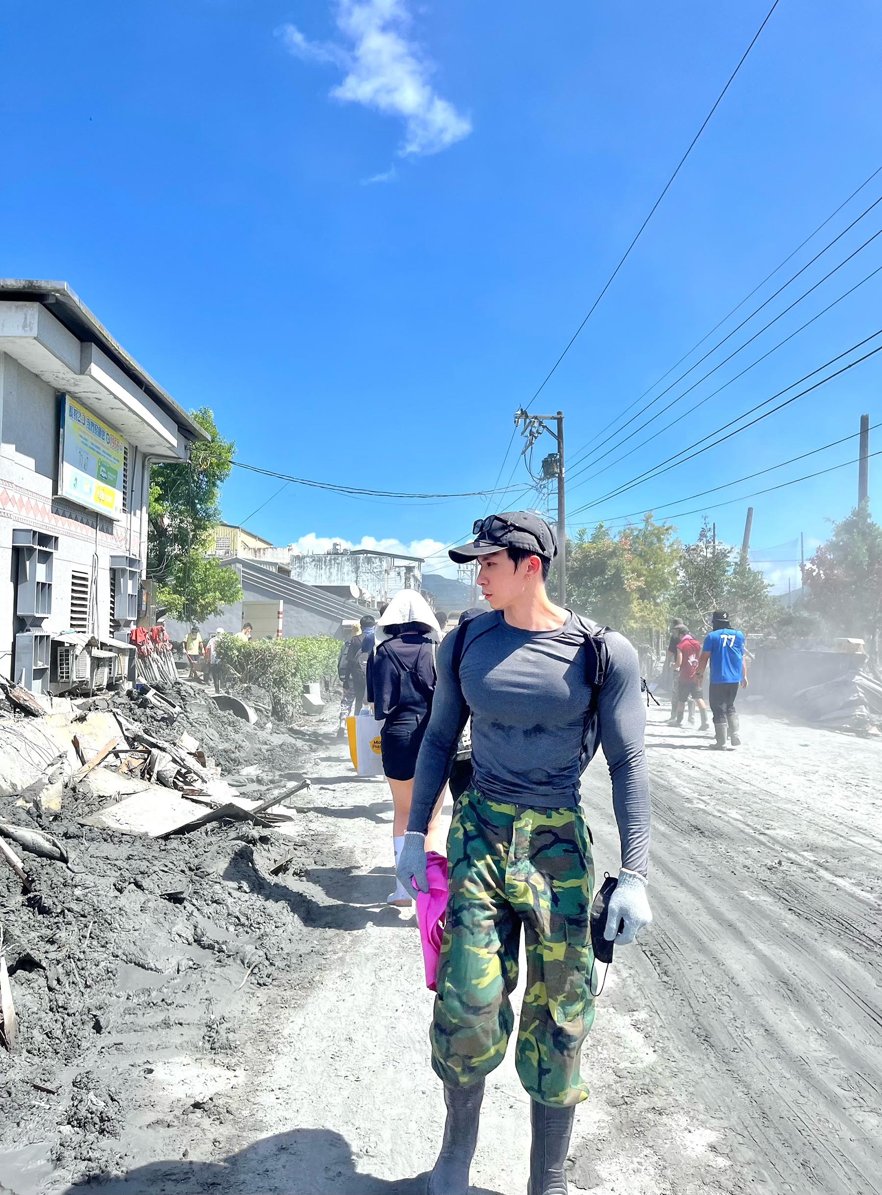 Rock身材太壯，被民眾誤認是海軍陸戰隊。（圖／翻攝自Rock IG）