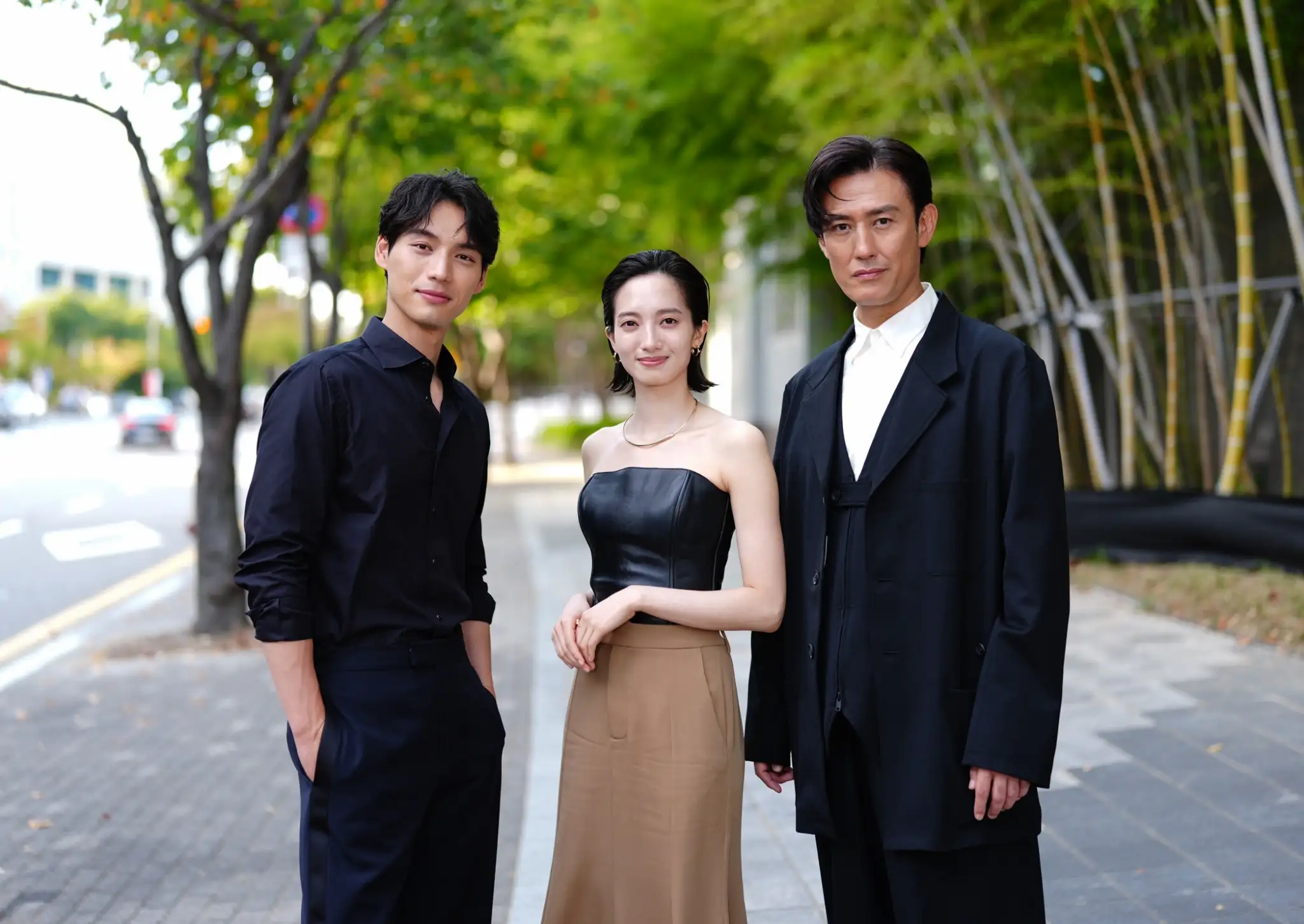 福士蒼汰(左起)、韓寧、塚原大助為《花臉貓:修羅道》一同出席釜山影展放映。(圖/記者陳明中攝)