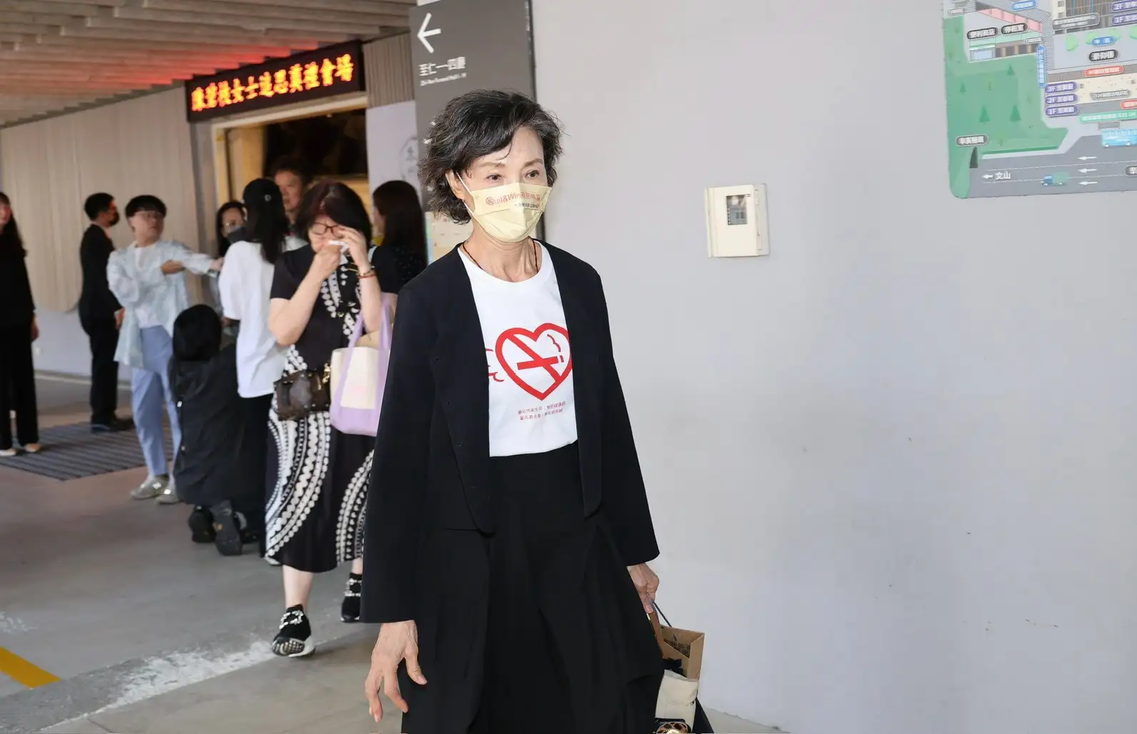 陳淑麗都現身致哀。(圖/記者許方正攝)
