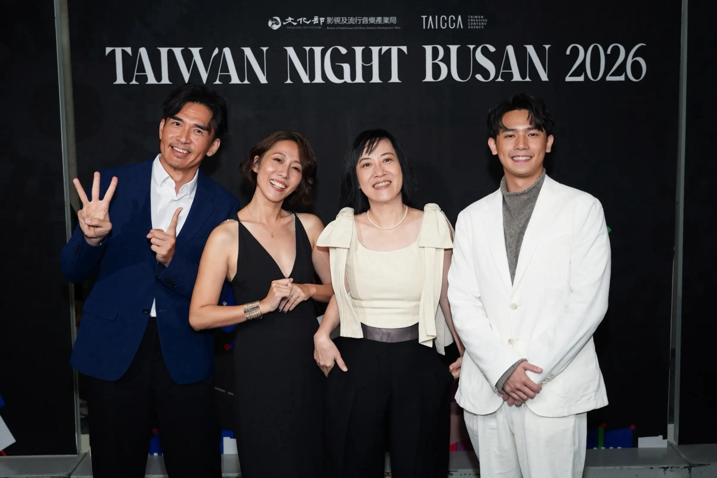 《有用的人》劇組,楊一展(左起)、張詩盈、導演李芸嬋、謝展榮。(圖/記者陳明中攝)