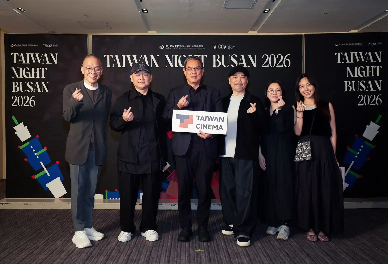 影ㄧ製作所副總經理陳鴻元（左起）、角頭IP總監製張威縯、 影ㄧ製作所董事長李鐘培、曼尼娛樂總經理張文旗、曼尼娛樂專案經理張文旗、曼尼娛樂專員吳品橙。（圖／記者陳明中攝）