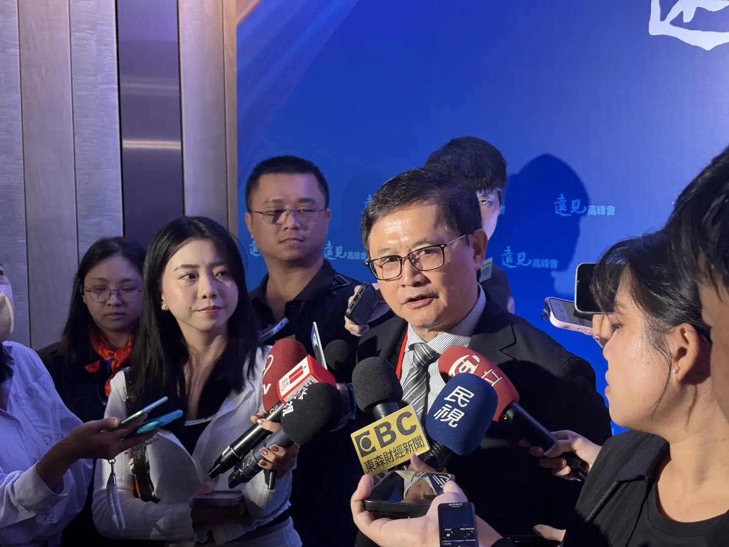 和碩董事長童子賢出席第 24 屆遠見高峰會,回應 AI 基建缺錢一說。圖/唐子晴攝影