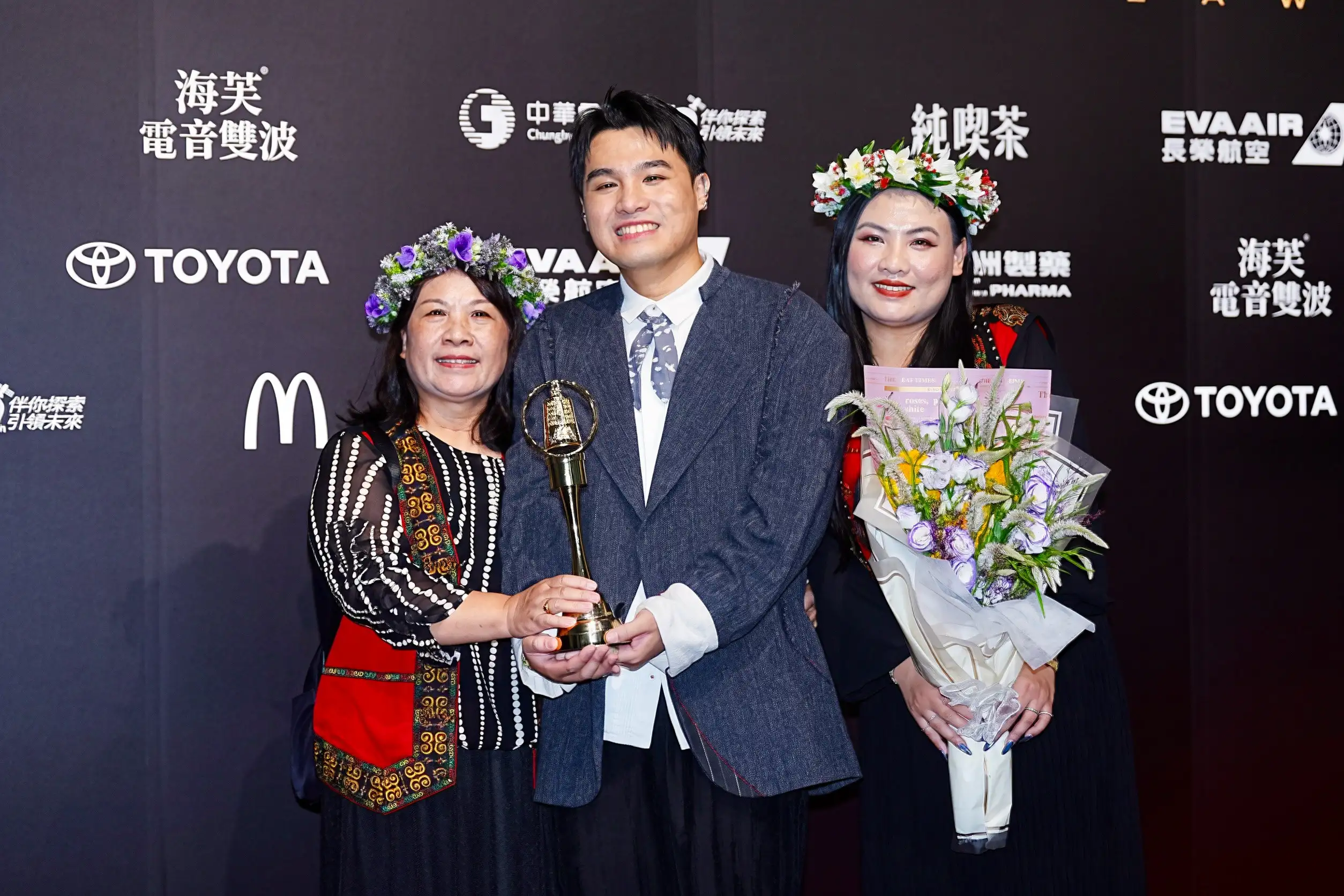 巫巴克的媽媽、妹妹都來到現場為他加油,場面感人。(圖/記者陳明中攝)