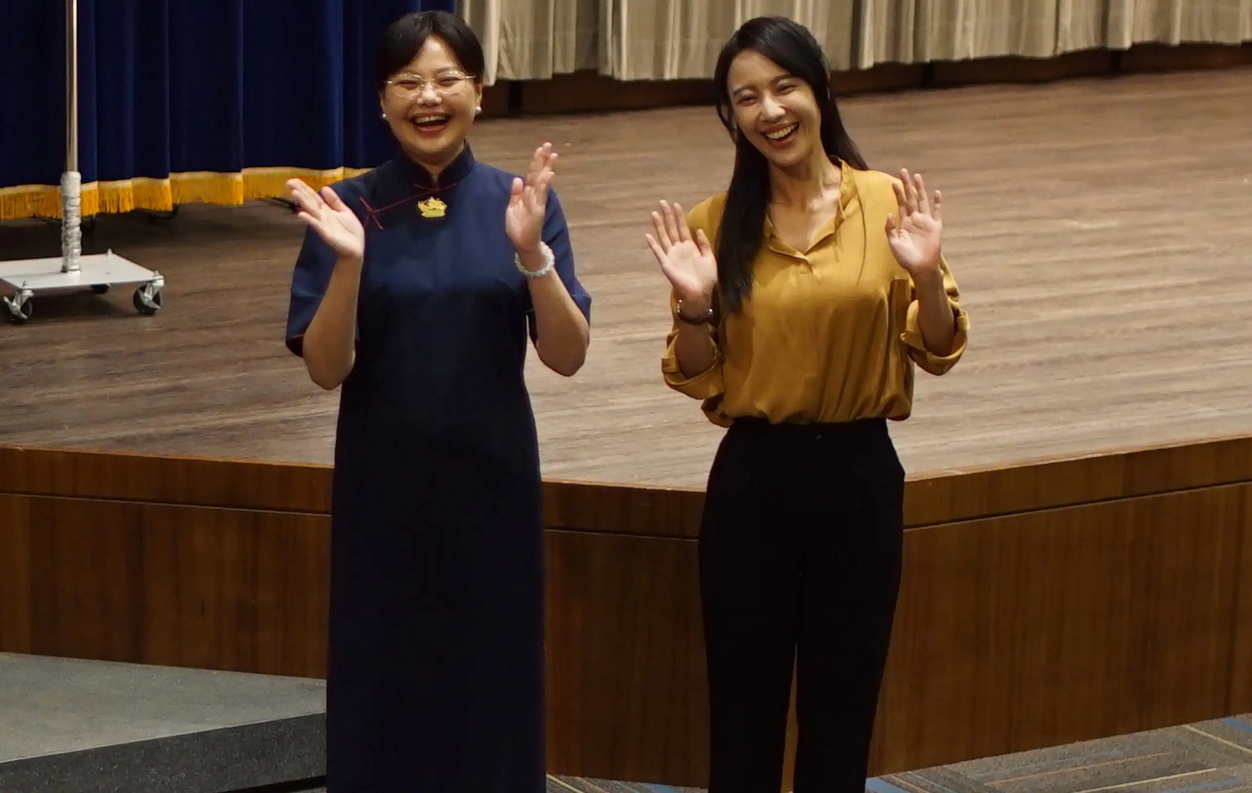 《早點回家》方宥心(右)演出金鐘演員林嘉俐(左)的故事壓力很大。(圖/中視提供)