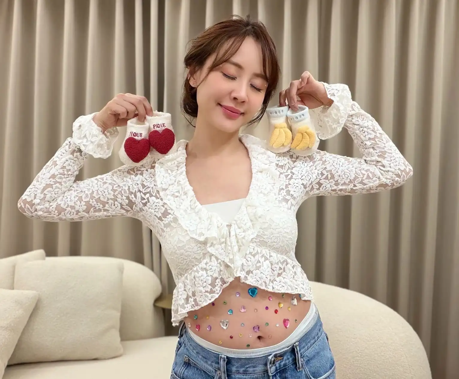 女星賴薇如宣布自然懷孕喜訊,走過求子低谷順利迎接新生命。(圖/翻攝自賴薇如臉書)