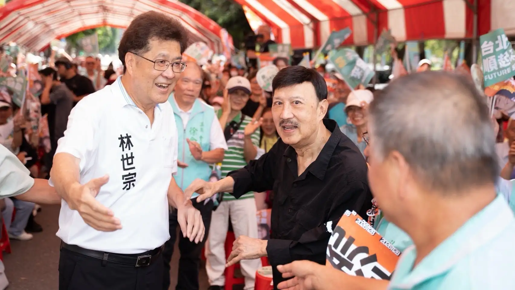 余天現身市議員林世宗競選總部成立大會。(圖/林世宗服務處提供)