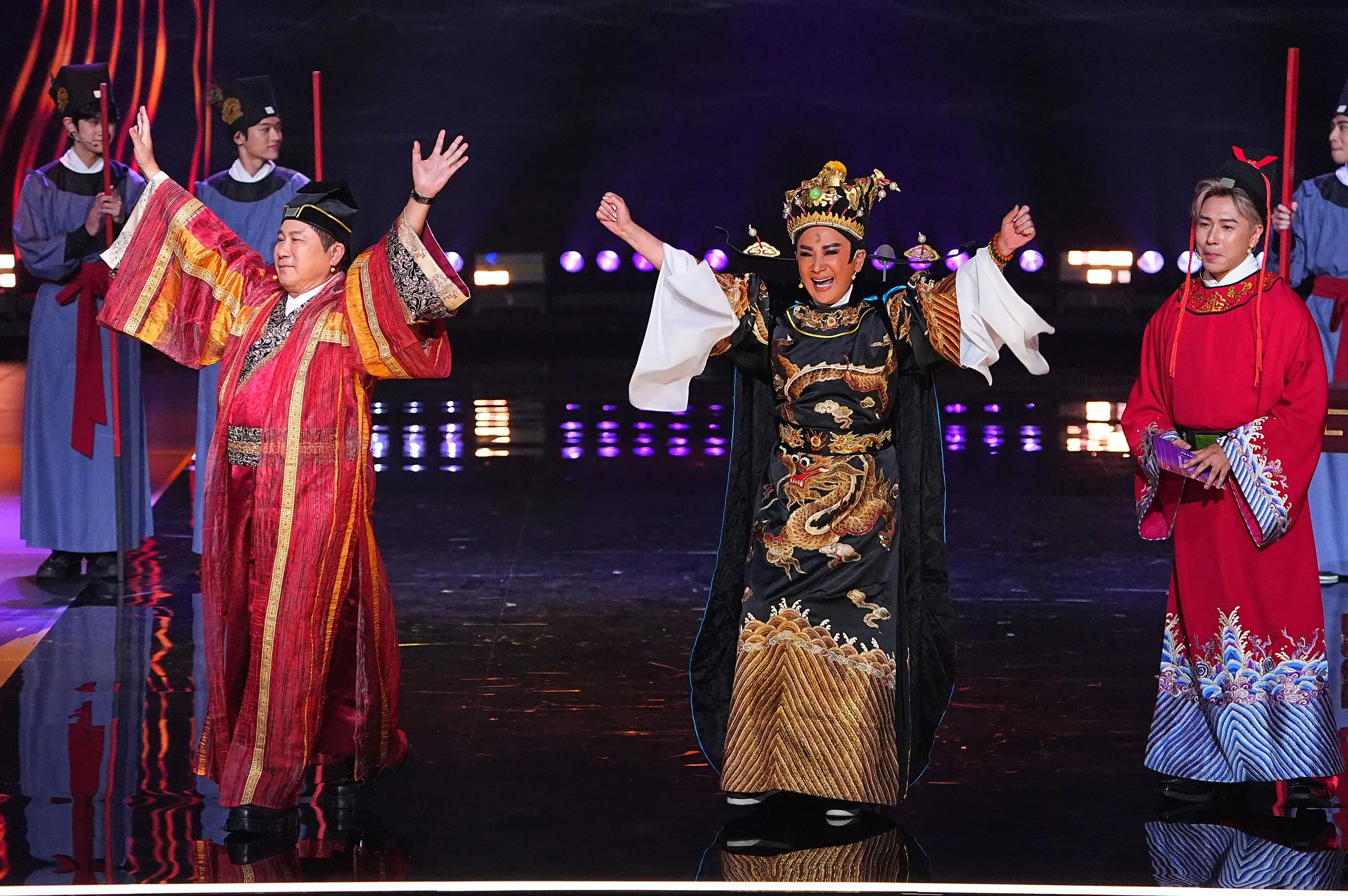 《週末最強大》胡瓜、陳亞蘭、歐漢聲合體頒獎超爆笑。（圖／三立提供）