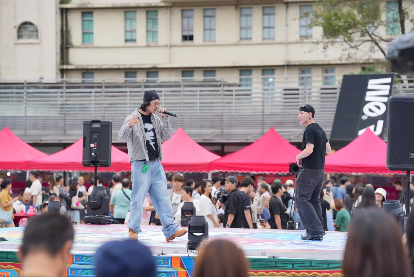 豆比登舉辦「促咪市集」上「海盜俱樂部」樂團演出。(圖/促咪市集提供)