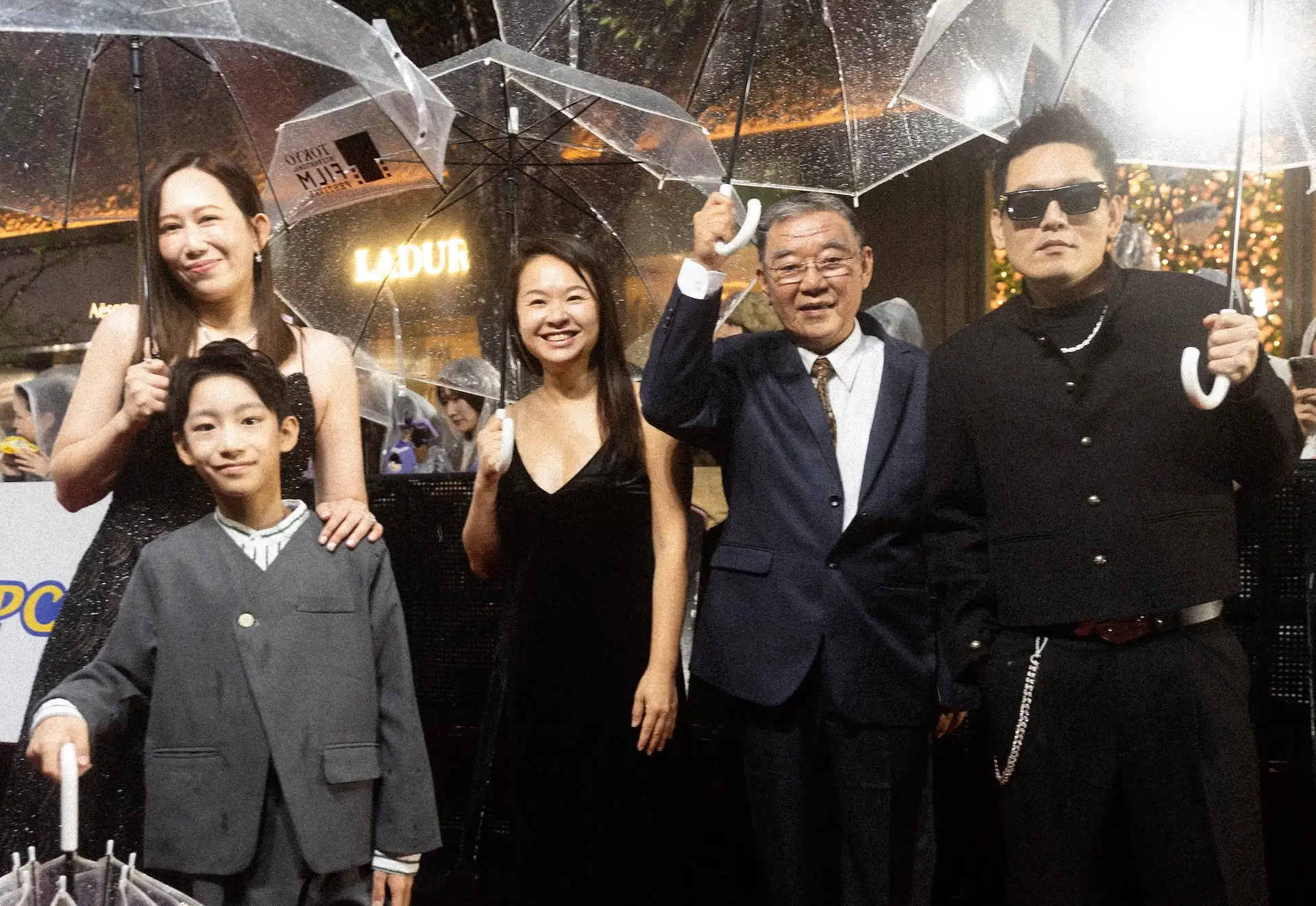 瑪菲司(左起)、謝以樂、導演陳怡蓉、李立群、春風現身東京影展。(圖/春風提供)