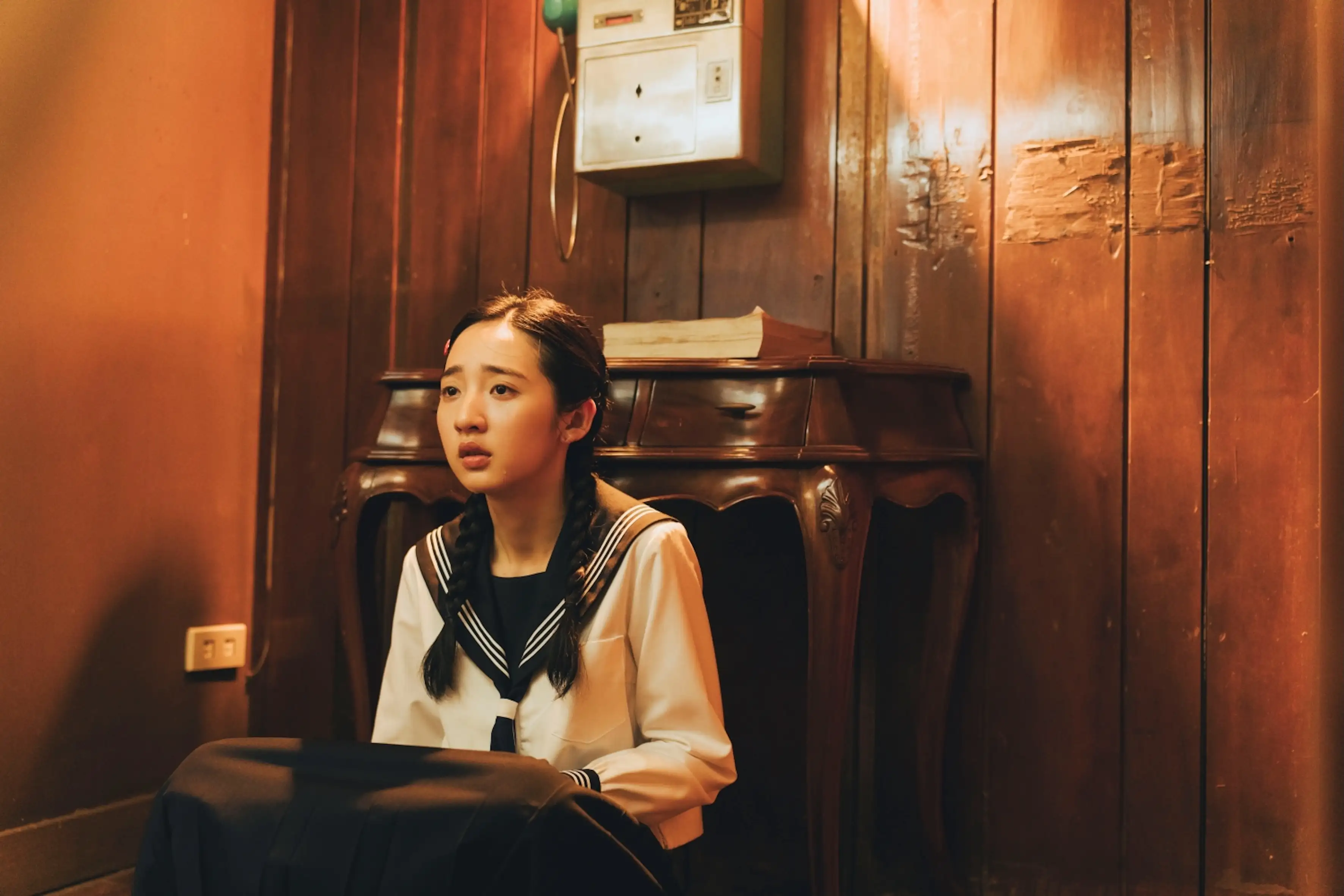 李沐飾演的春子從過去穿越到未來，與黑嘉嘉之間也將發展出意想不到的關係與火花，觀眾可以好好期待。（圖／一念電影提供）