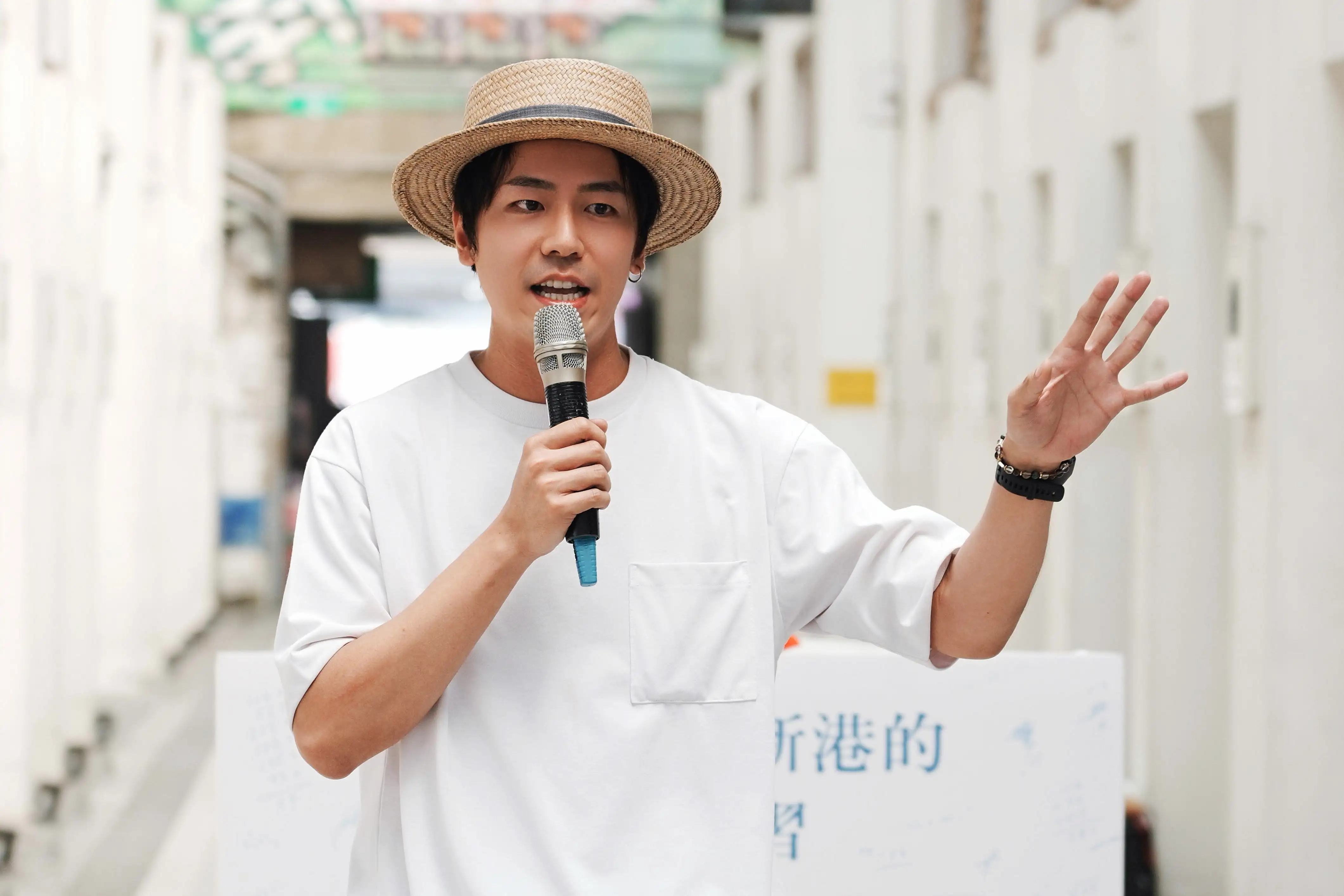 張瑞夫斜槓開攝影展。（圖／萬秀洗衣店提供）