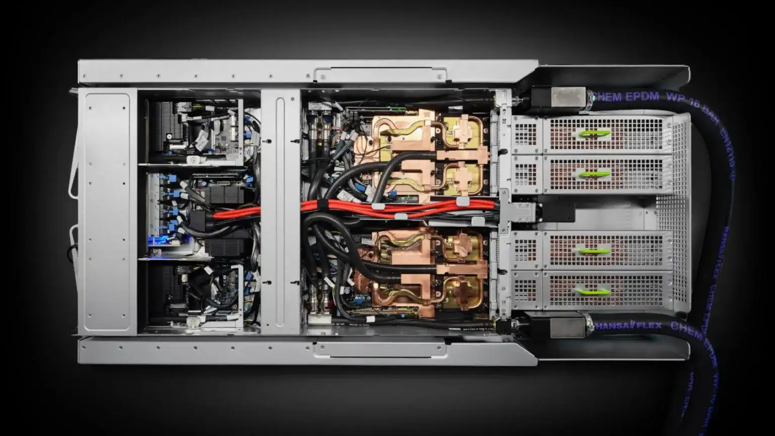 輝達NVIDIA與鴻海首度對外展示AI伺服器製造自動化成果。(圖/翻攝輝達官網)