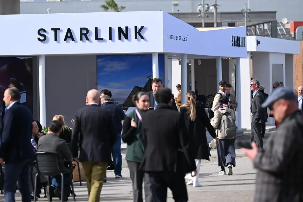 SpaceX旗下Starlink積極布局衛星通訊與手機直連服務。(圖/達志影像提供)