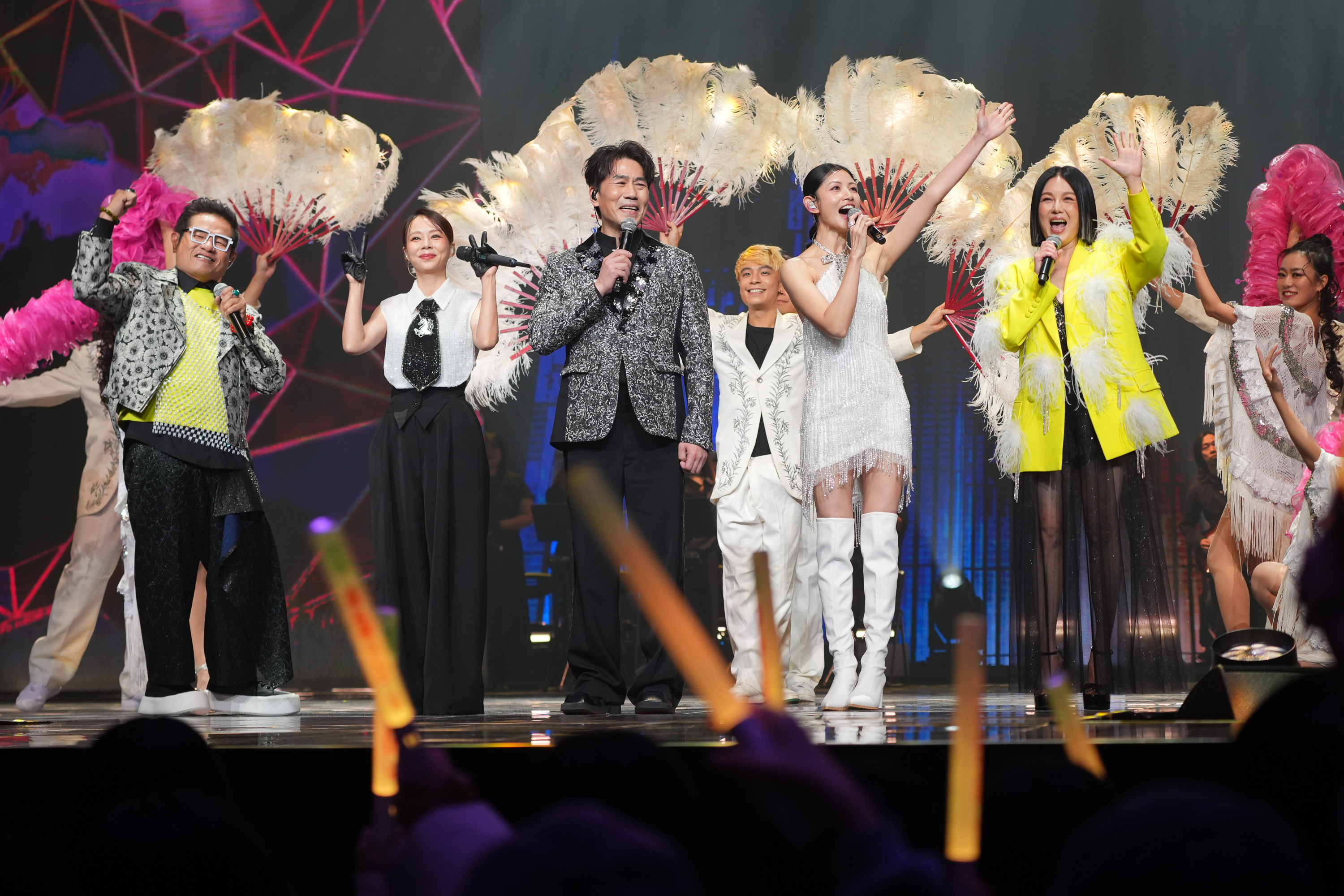 許效舜、孫淑媚、羅時豐、李千娜、苗可麗錄製春節特別節目《2026 WE ARE 我們的除夕夜》。（圖／文總提供）