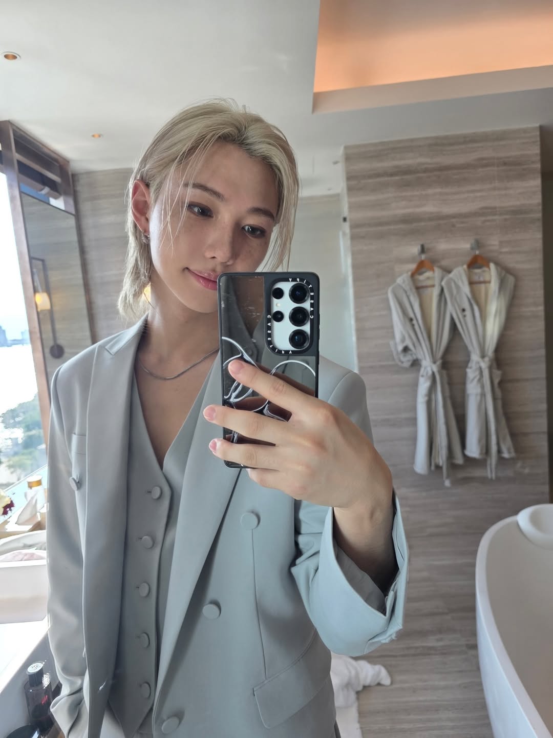 Stray Kids成員Felix被粉絲目擊去吃太和殿麻辣鍋。(圖/翻攝自Felix IG)