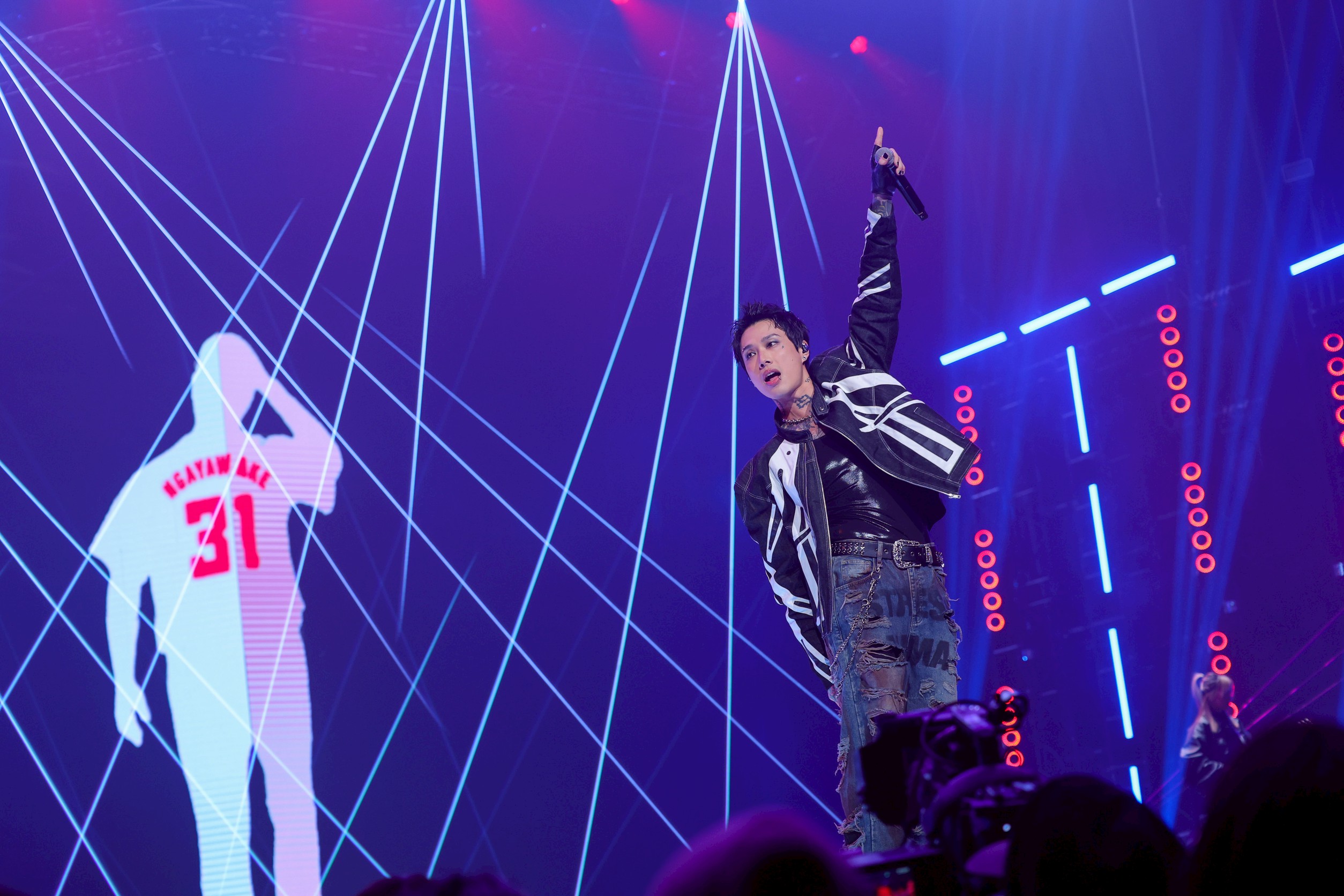 Marz23 為《2026 WE ARE 我們的除夕夜》擔任熱血隊長。（圖／攝影組）