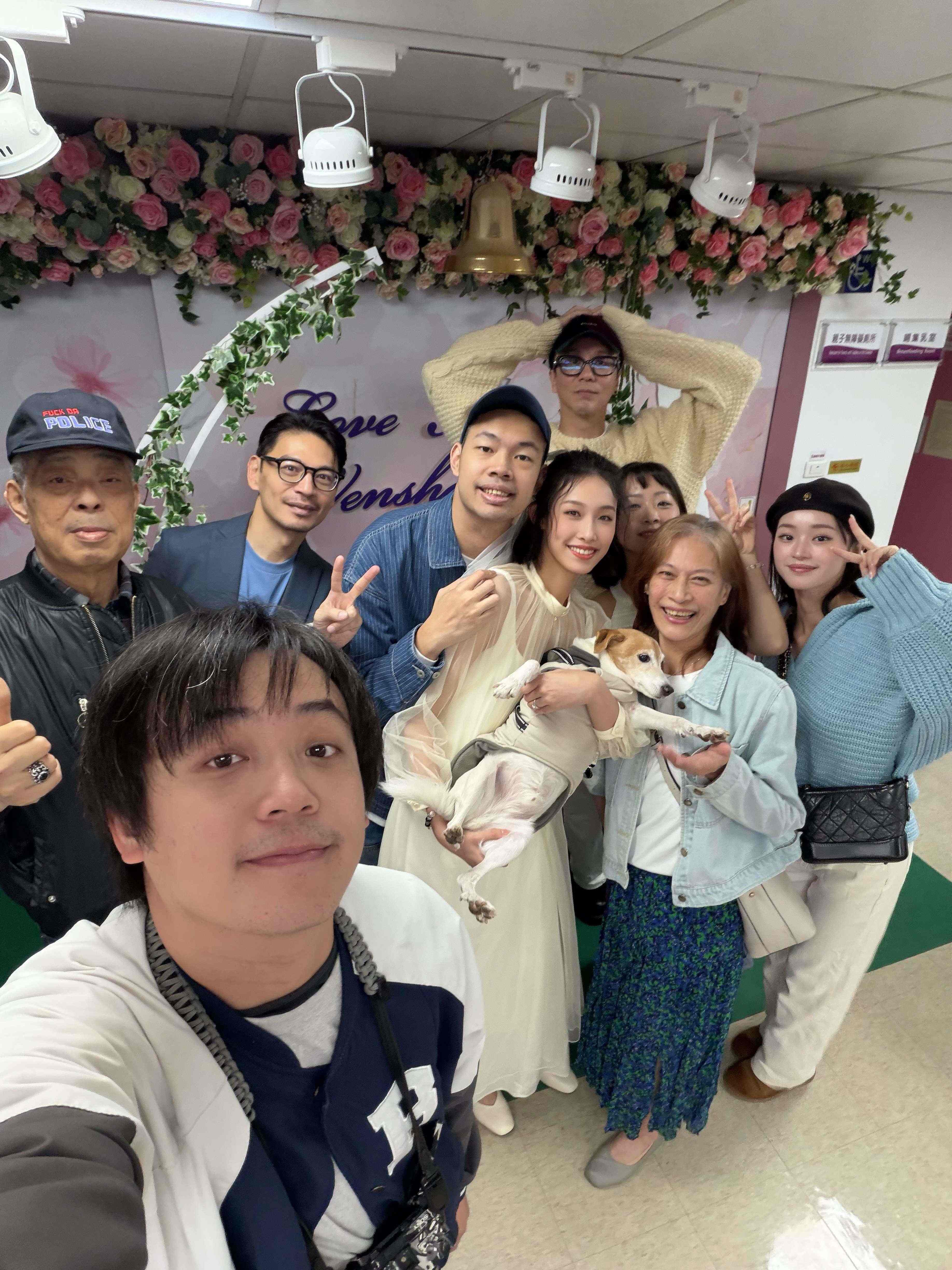 阿Ken(左二)擔任證婚人。(圖/伊林娛樂提供)