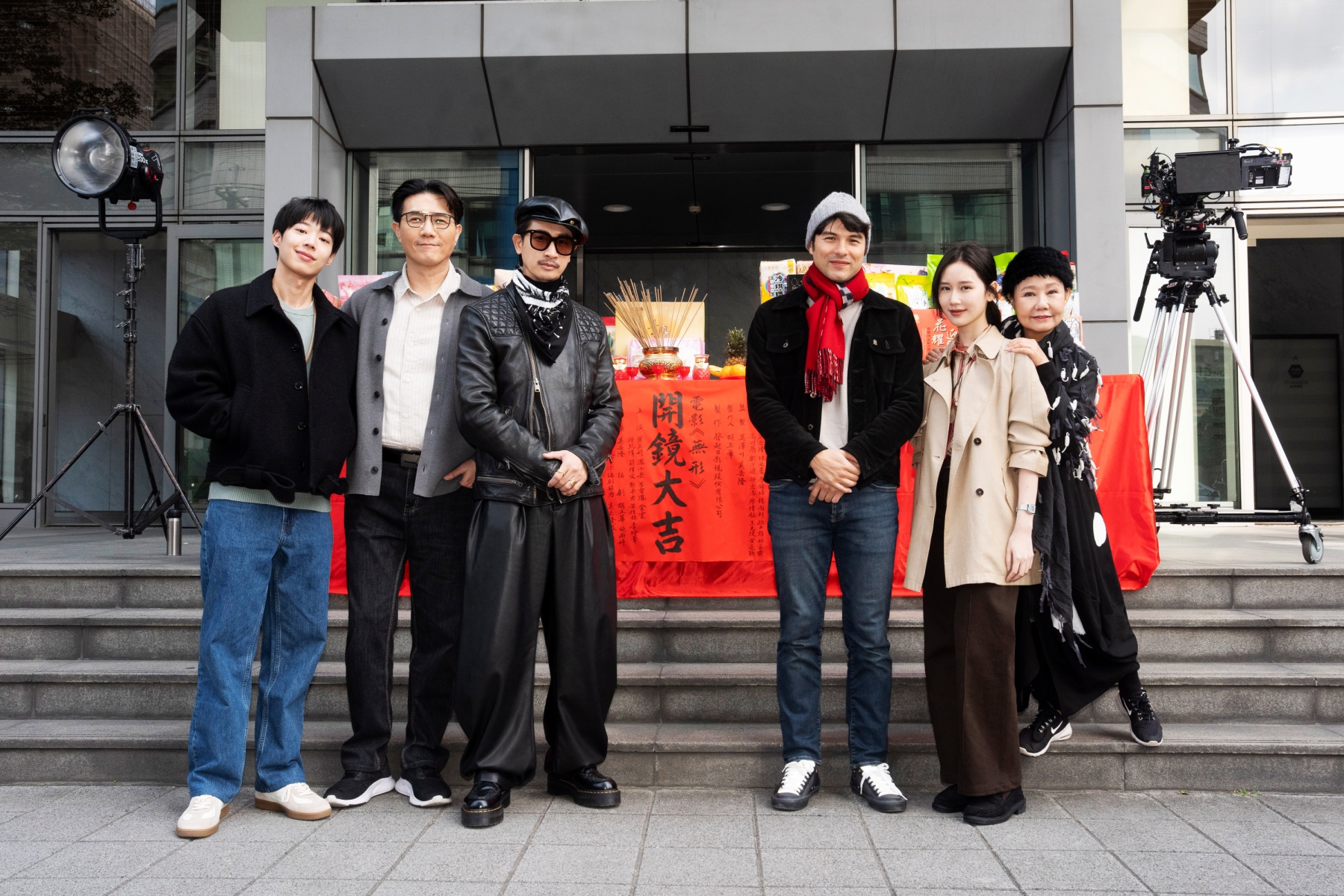 葉芷妤、鳳小岳、呂雪鳳、Darren出席新片《無形》開鏡。（圖／發起日影視提供）