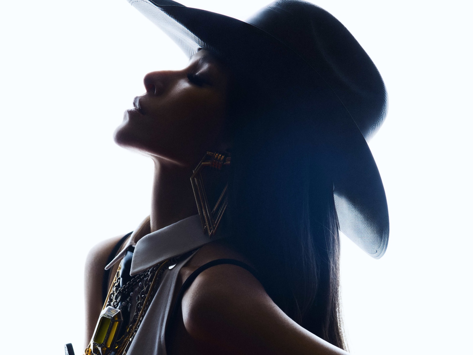 蕭亞軒回歸歌迷相當貫注。(圖/華納音樂提供)