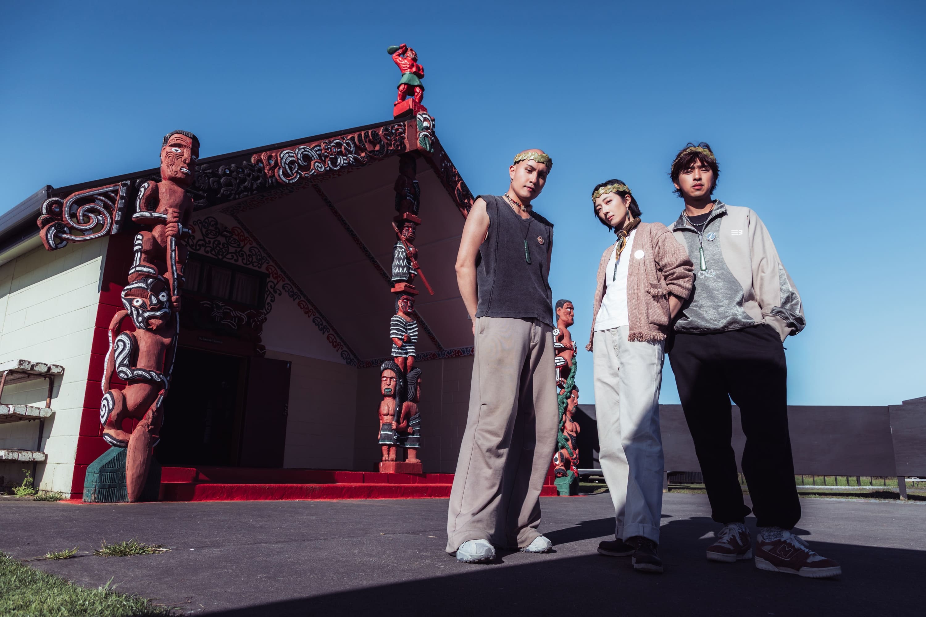 黃宣（左起）、桂綸鎂、陳柏霖接受了兩天的毛利文化洗禮，留下難忘的回憶。（圖／出去一下提供）